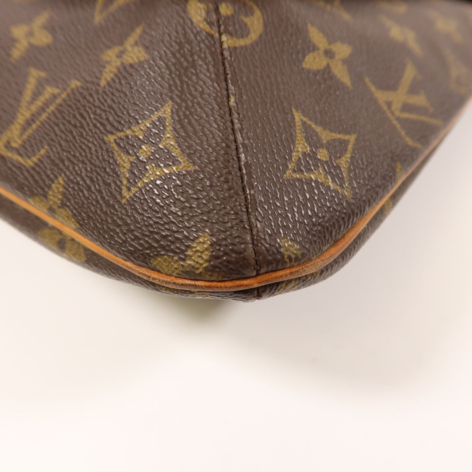 LOUIS VUITTON Monogram Musette金扣肩背袋