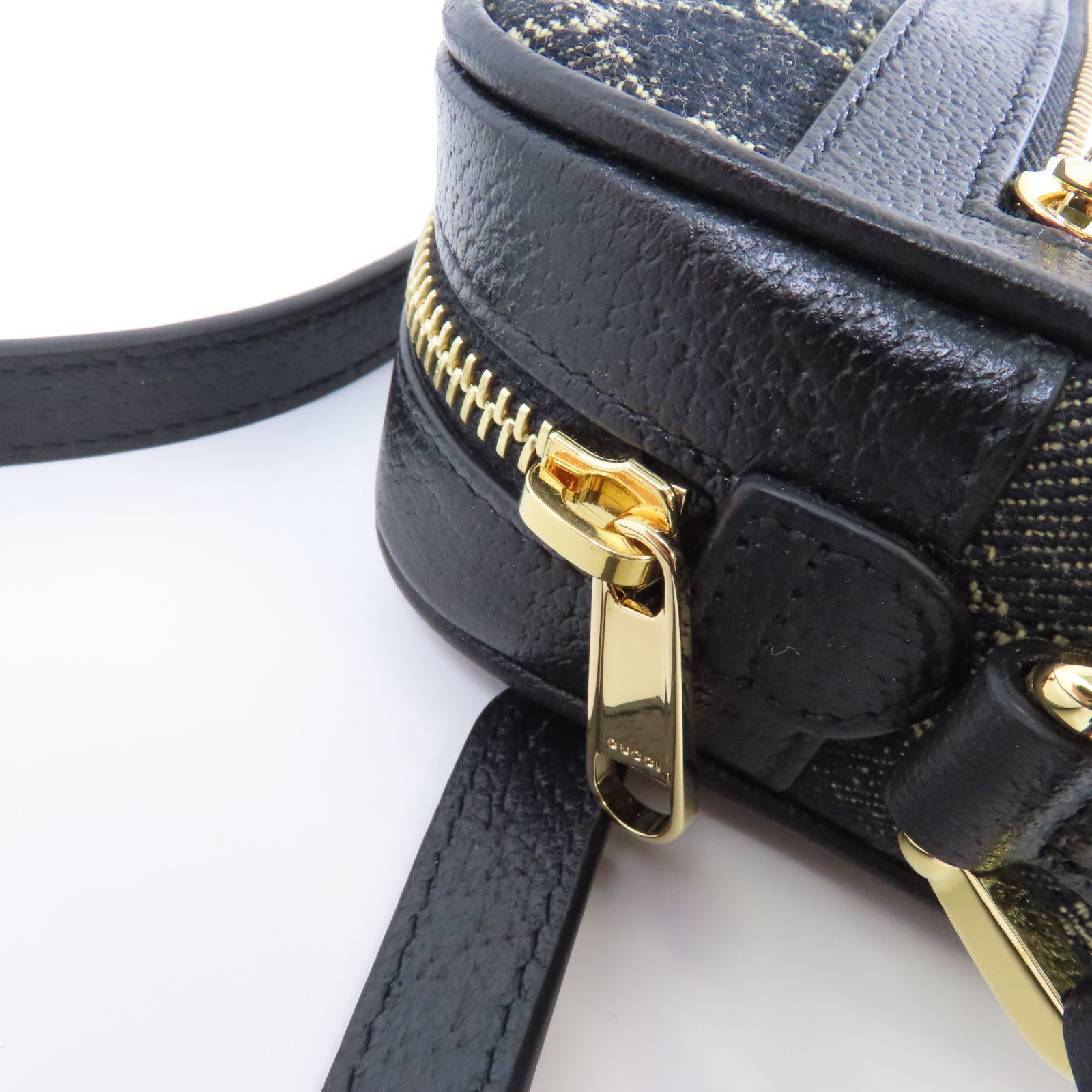 GUCCI 帆布GG Superme Mini金扣肩背袋黑色