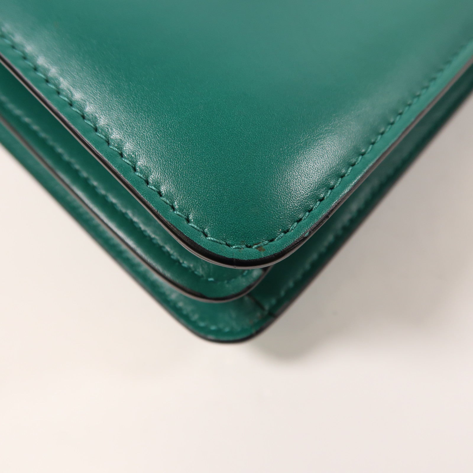 BVLGARI 牛皮皮革Serpenti Forever金扣鏈帶肩背袋