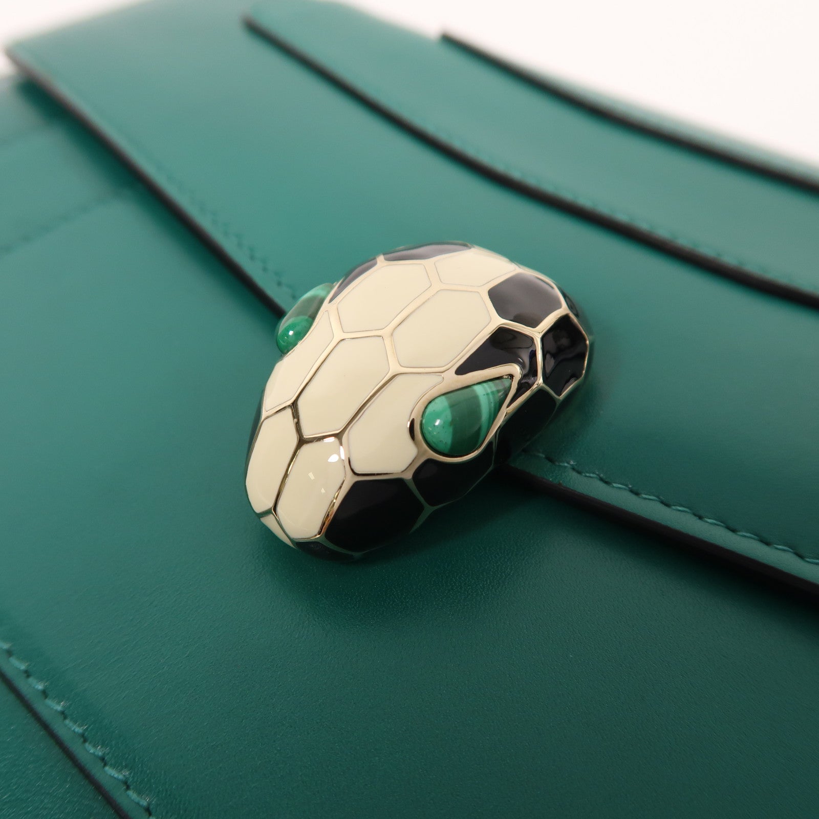 BVLGARI 牛皮皮革Serpenti Forever金扣鏈帶肩背袋