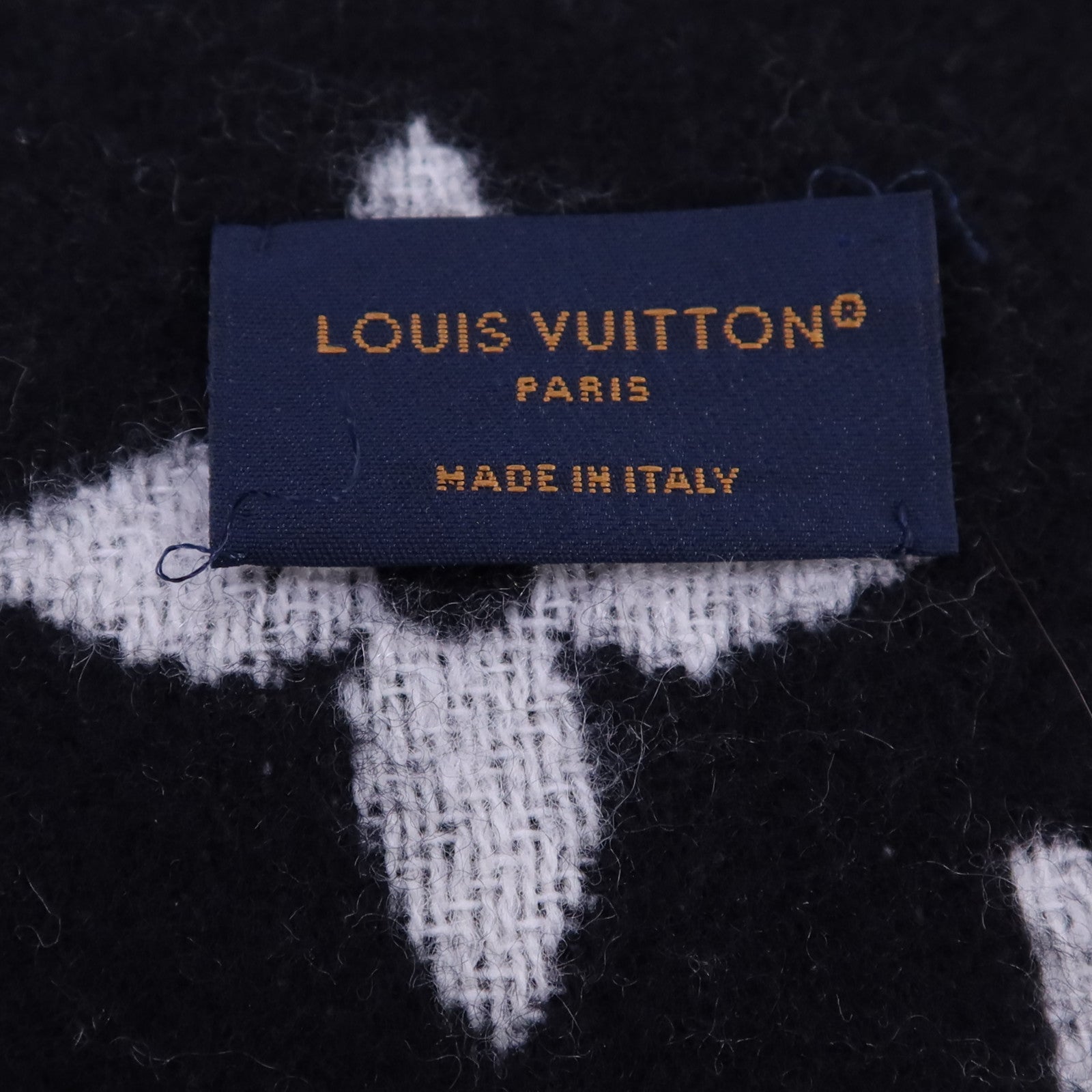 LOUIS VUITTON 羊毛Monogram Infinity Muffler圍巾