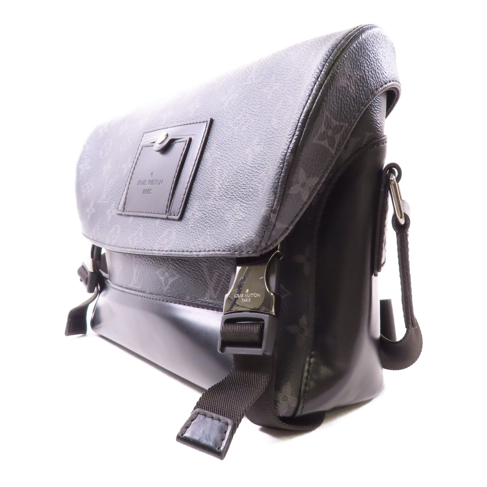 LOUIS VUITTON Monogram Eclipse Messenger PM Voyager銀扣肩背袋