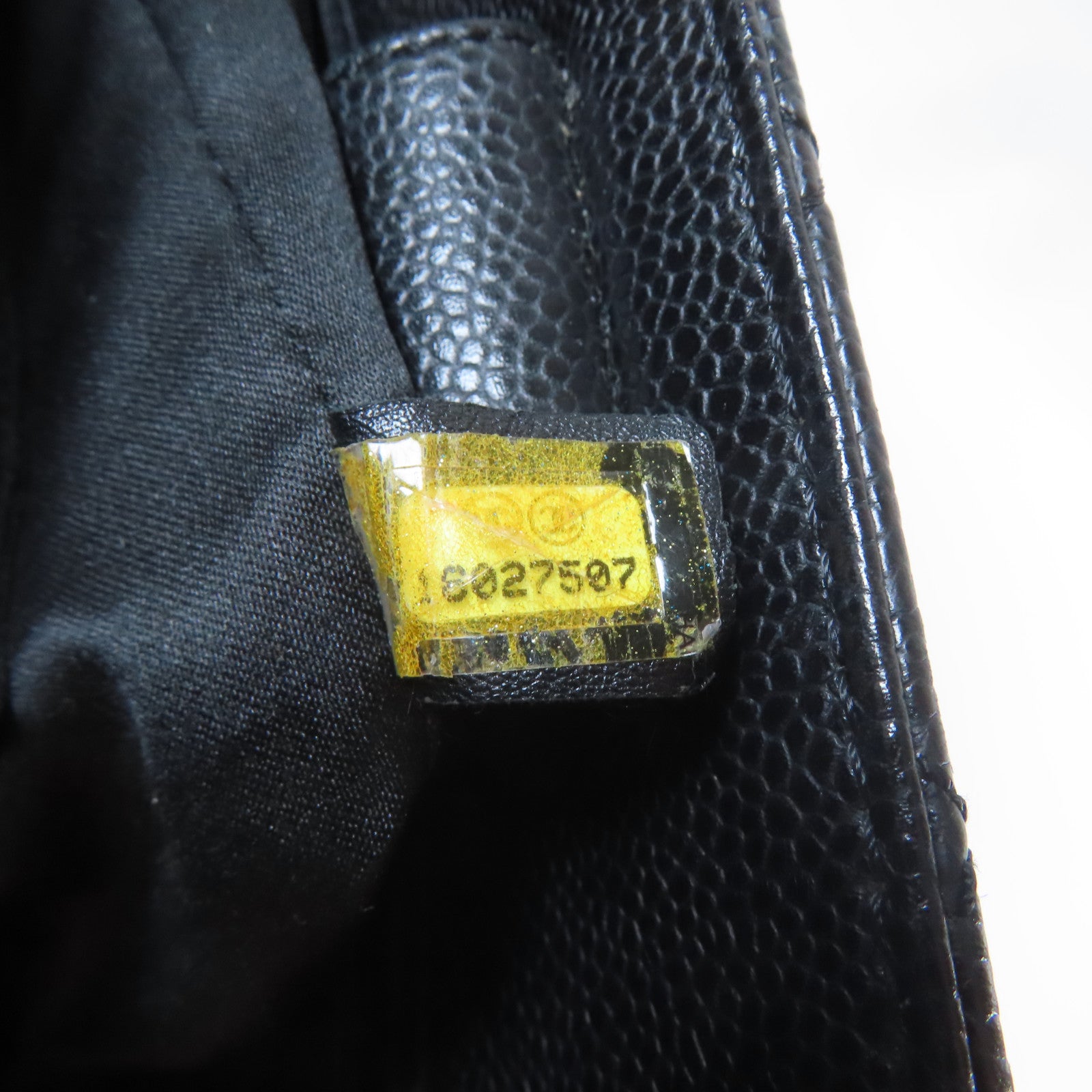 CHANEL 菱格Caviar皮革Shoulder Bag金扣鏈帶肩背袋黑色