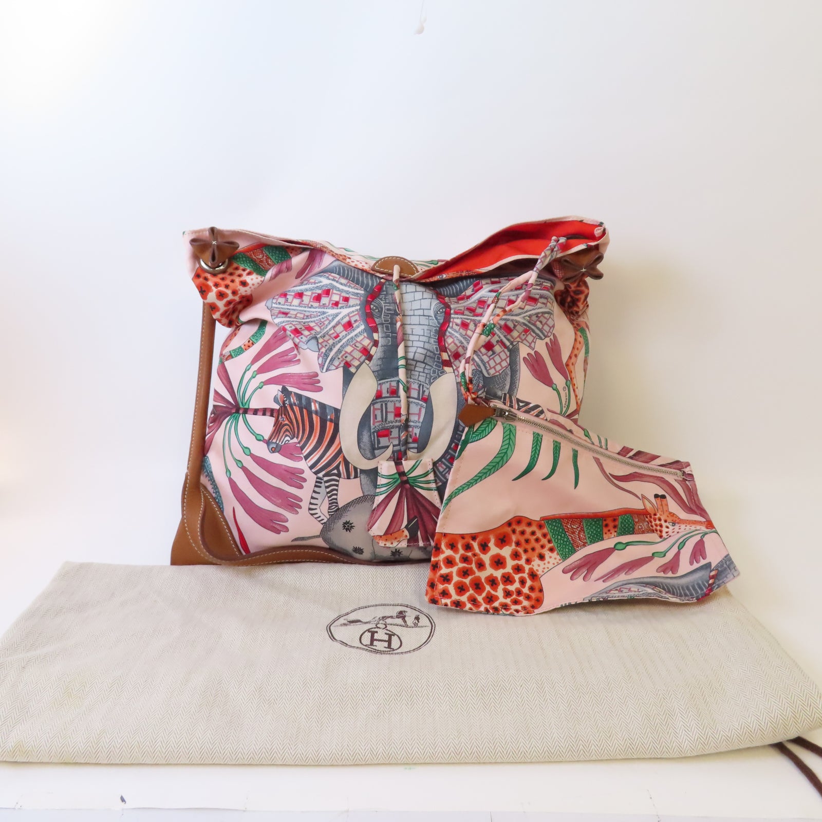 HERMES 絲質Silk City Bag銀扣肩背袋粉紅色