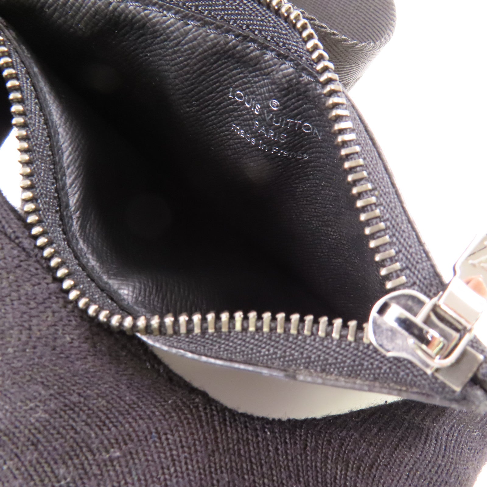 LOUIS VUITTON Monogram Eclipse Gaston銀扣肩背袋