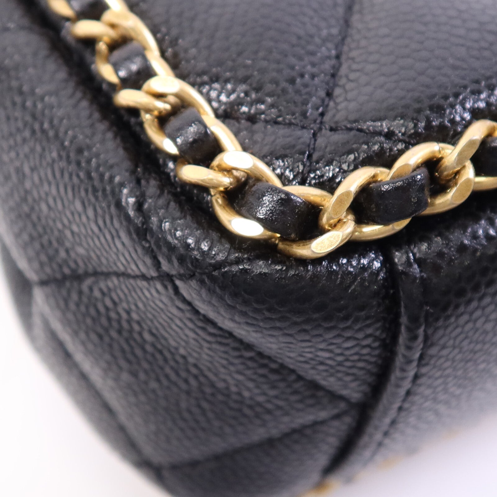 CHANEL 牛皮皮革Seasonal Matelasse金扣鏈帶肩背袋