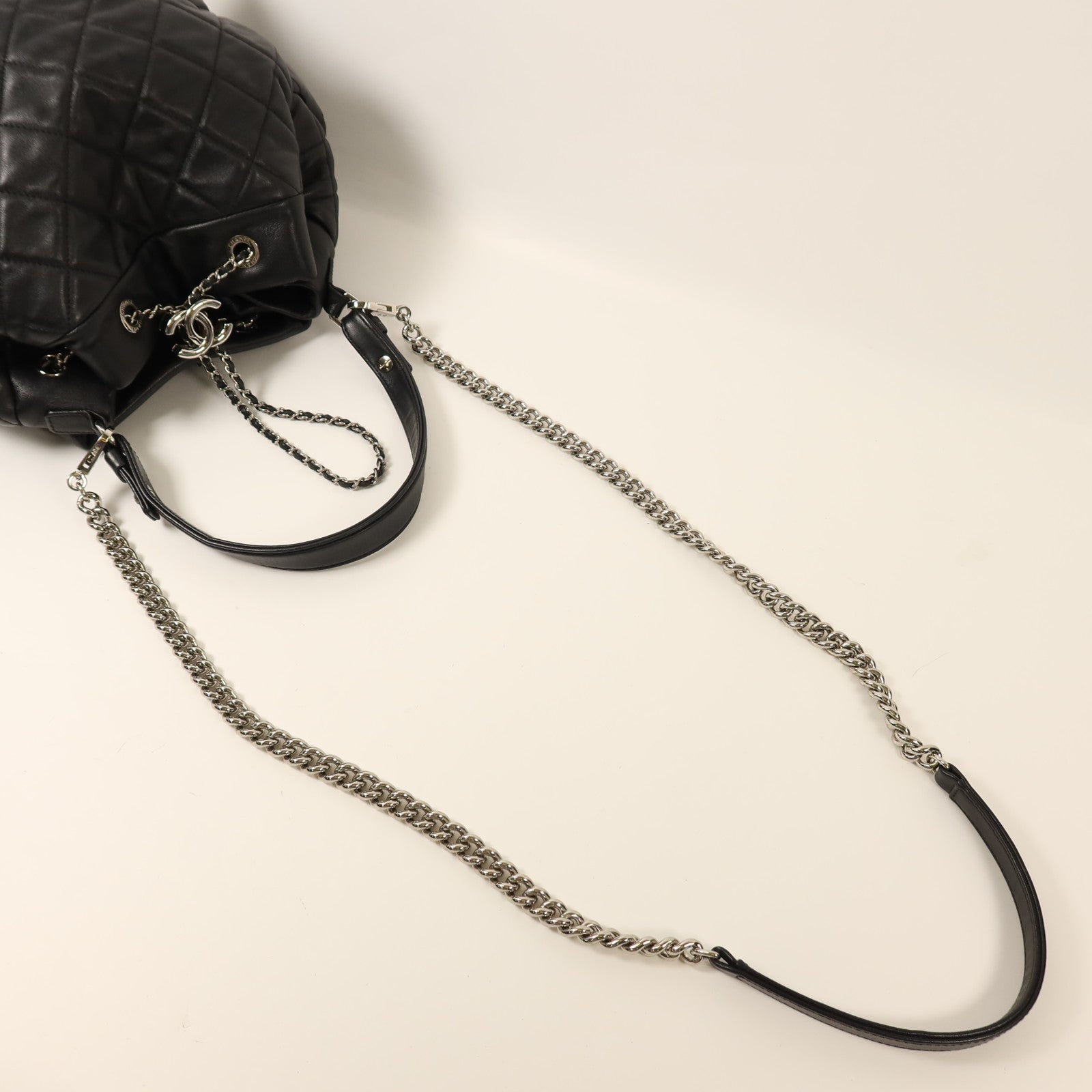 CHANEL 羊皮皮革Chain Shoulder銀扣鏈帶手挽肩背兩用袋