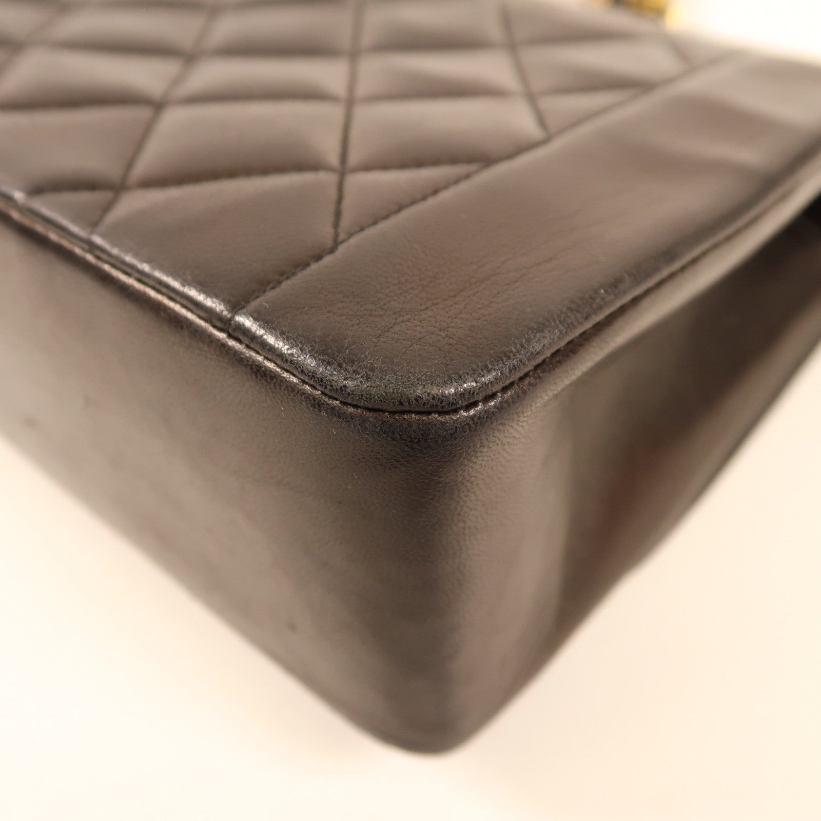 CHANEL 羊皮皮革Diana Shoulder金扣鏈帶肩背袋