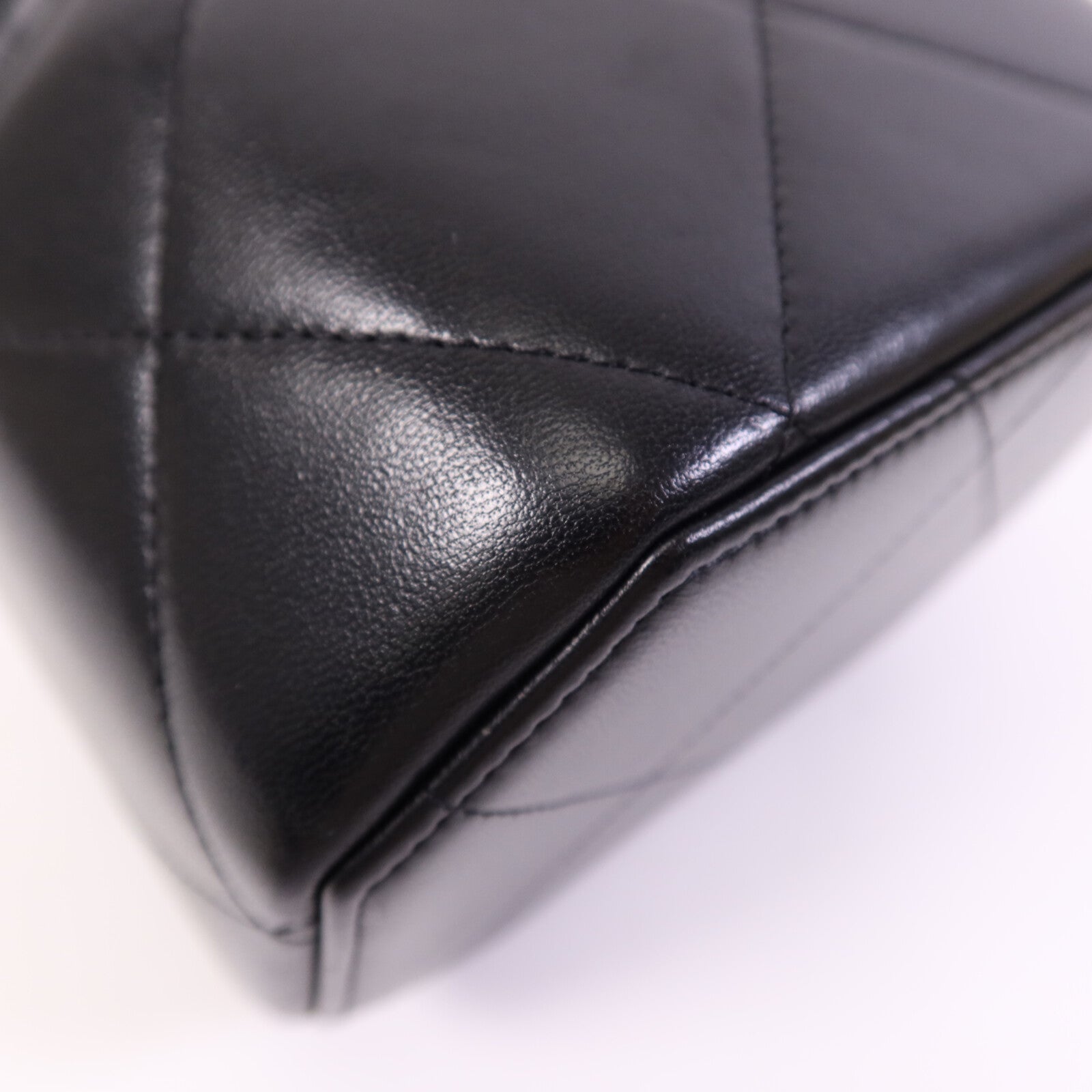 CHANEL 羊皮皮革Small Vanity Case銀扣鏈帶肩背袋