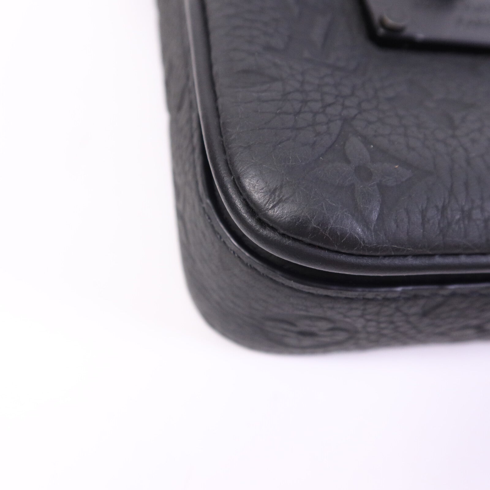 LOUIS VUITTON Monogram Taurillon S-Lock肩背袋