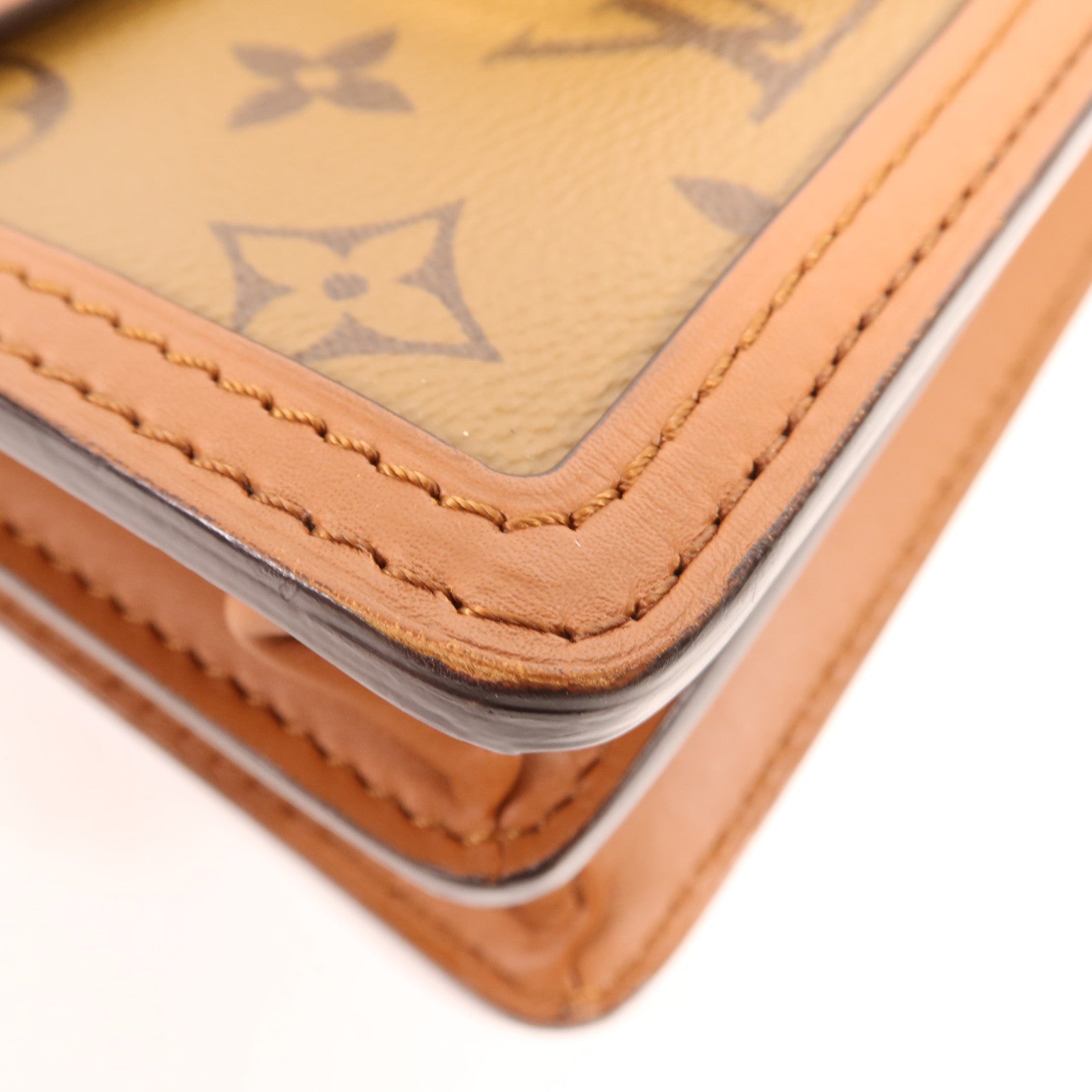 LOUIS VUITTON Monogram Reverse Mini Dauphine金扣肩背袋