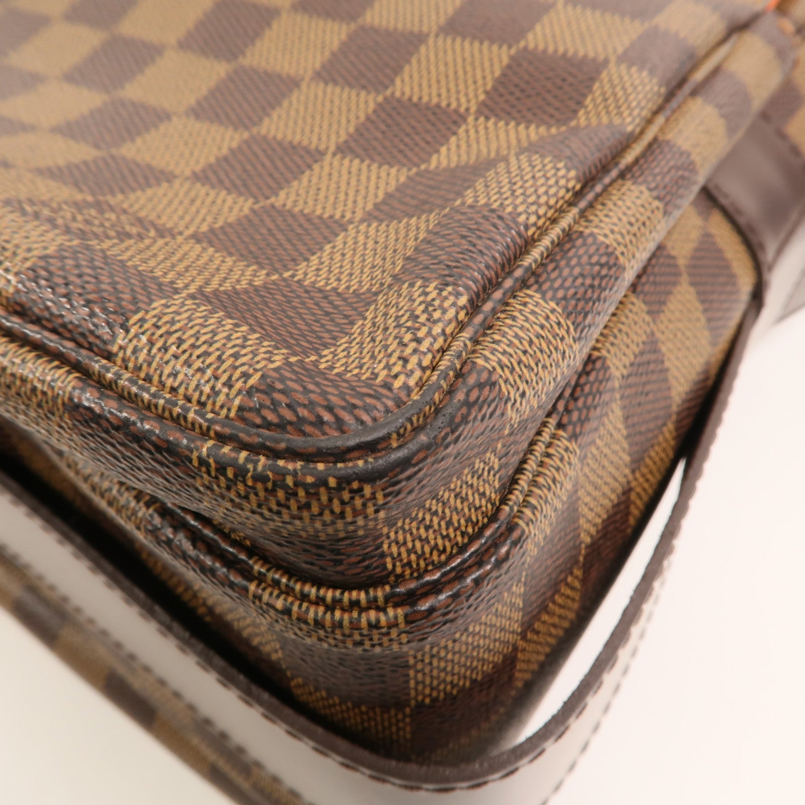 LOUIS VUITTON Damier Naviglio金扣肩背袋