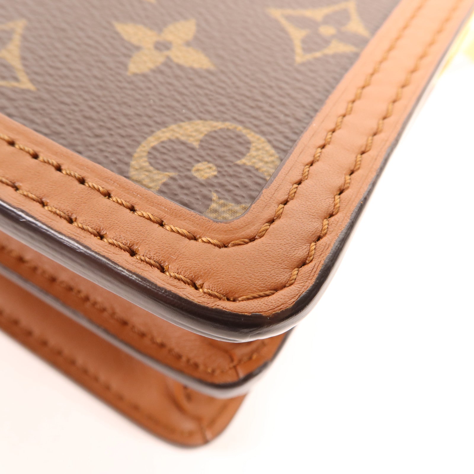 LOUIS VUITTON Monogram Reverse Mini Dauphine金扣肩背袋