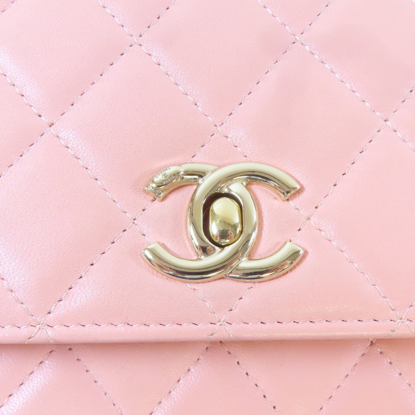 CHANEL 菱格羊皮皮革Chain Shoulder金扣鏈帶肩背袋粉紅色