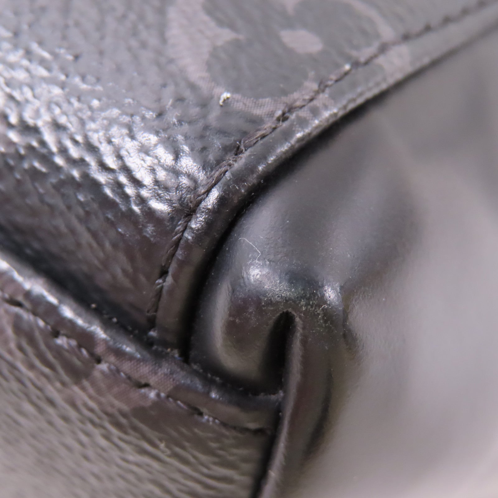 LOUIS VUITTON Monogram Eclipse Messenger PM Voyager銀扣肩背袋