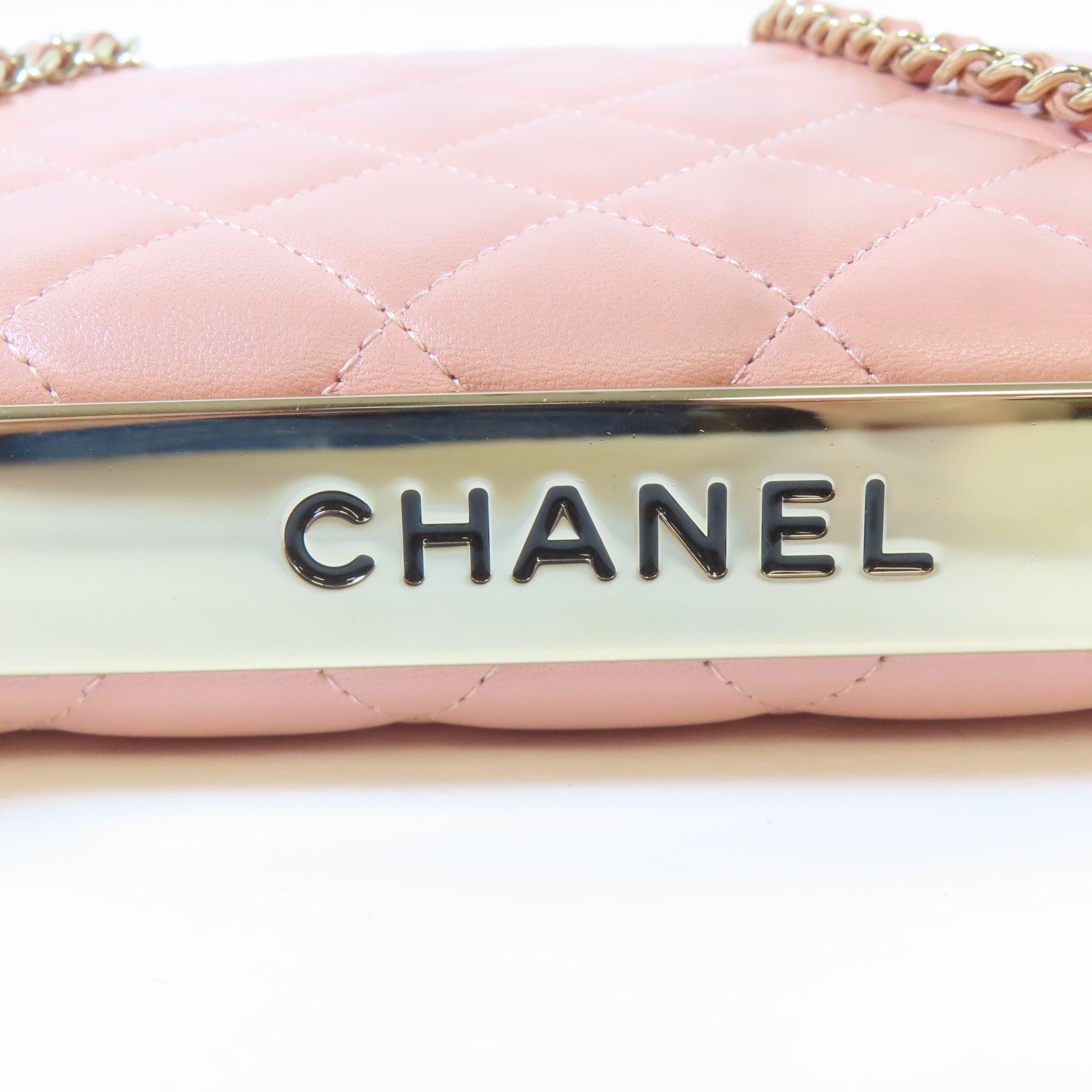 CHANEL 菱格羊皮皮革Chain Shoulder金扣鏈帶肩背袋粉紅色