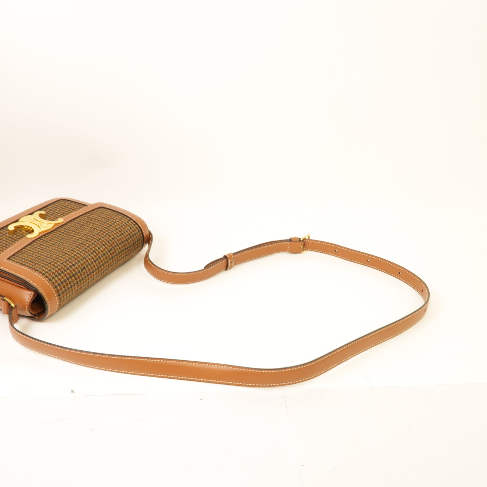 CELINE 斜紋軟呢Teen Triomphe金扣肩背袋棕色