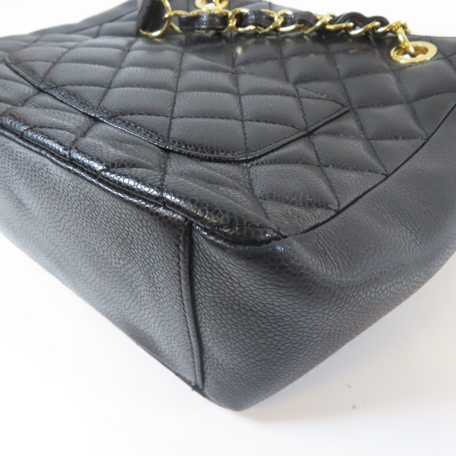 CHANEL 菱格Caviar皮革Shoulder Bag金扣鏈帶肩背袋黑色