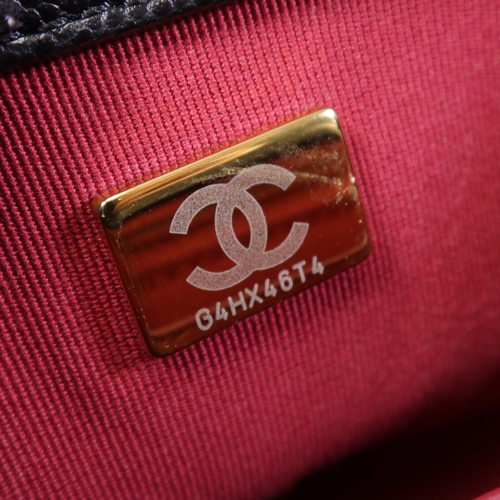 CHANEL 牛皮皮革Seasonal Matelasse金扣鏈帶肩背袋