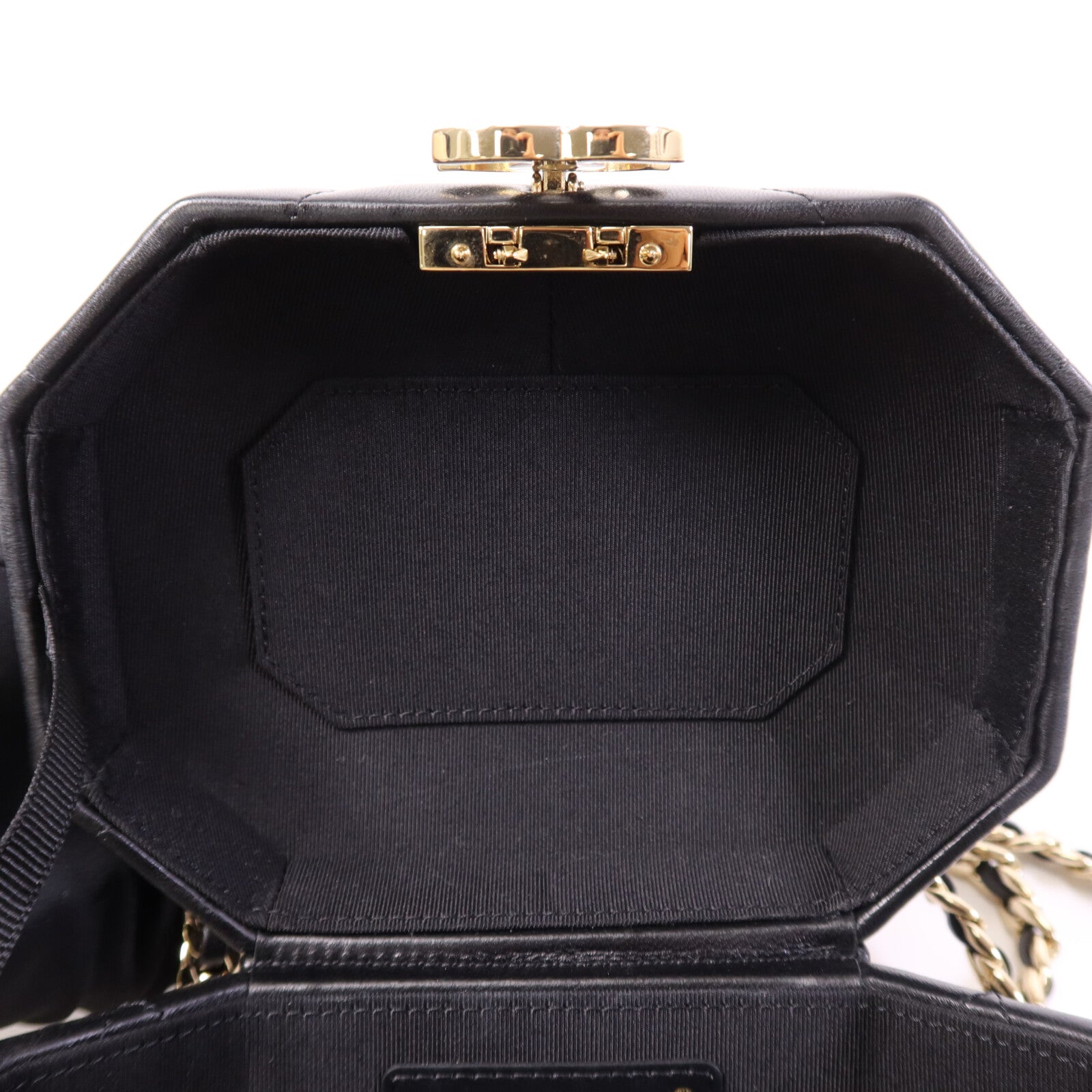 CHANEL 【激減優惠】羊皮皮革Small Vanity Case銀扣鏈帶肩背袋