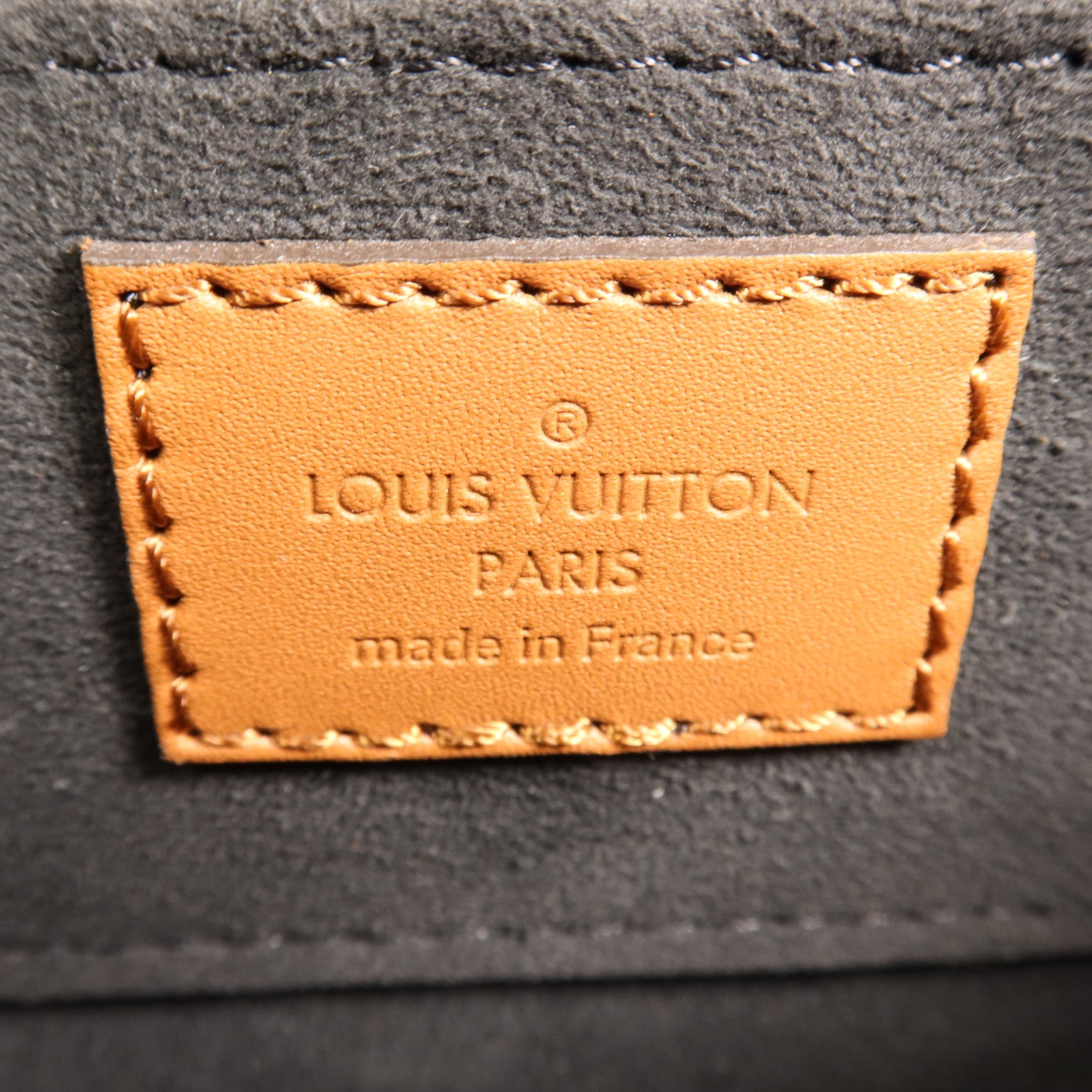 LOUIS VUITTON Monogram Reverse Mini Dauphine金扣肩背袋