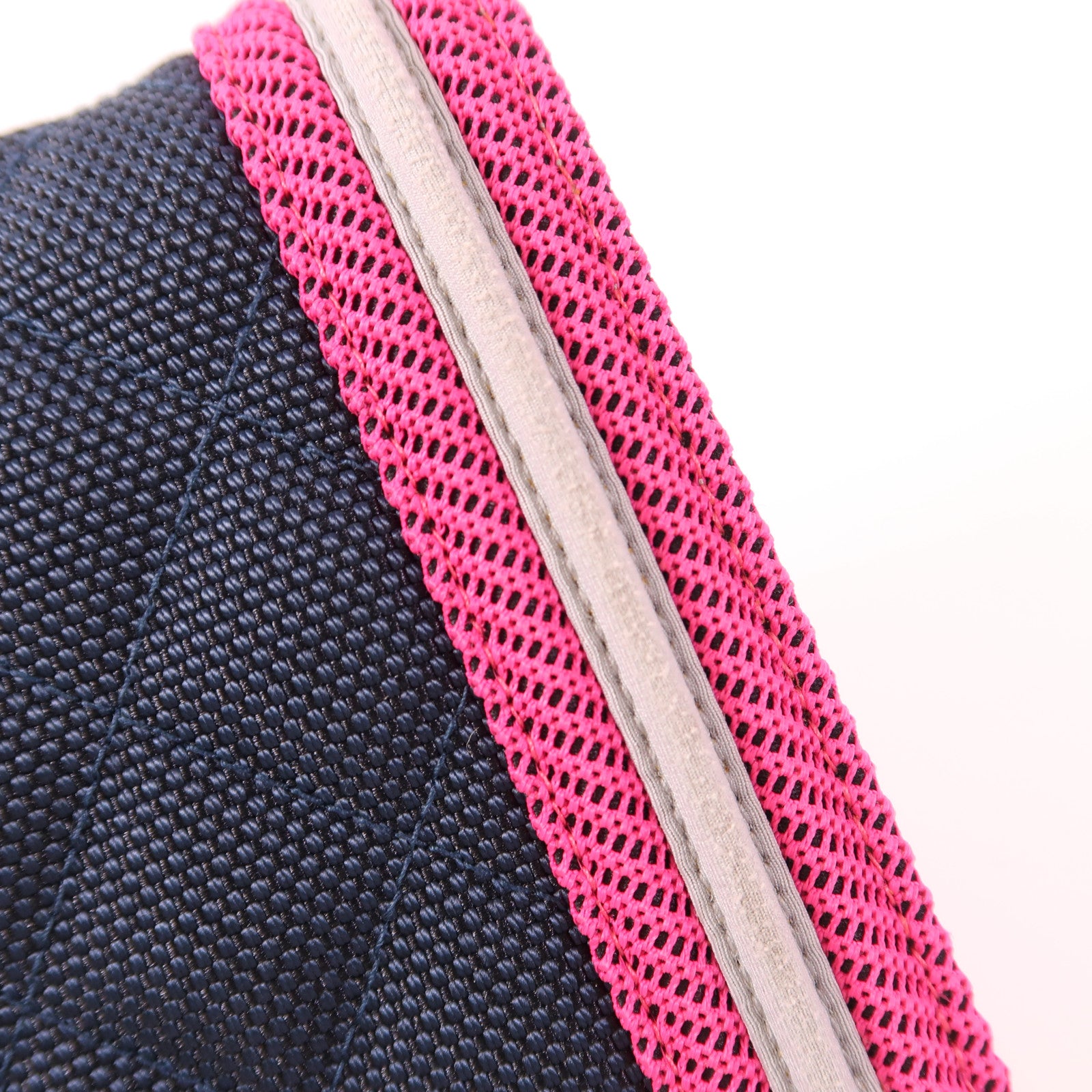 CHANEL 帆布/牛皮皮革WOC Wallet On Chain鏈帶肩背袋