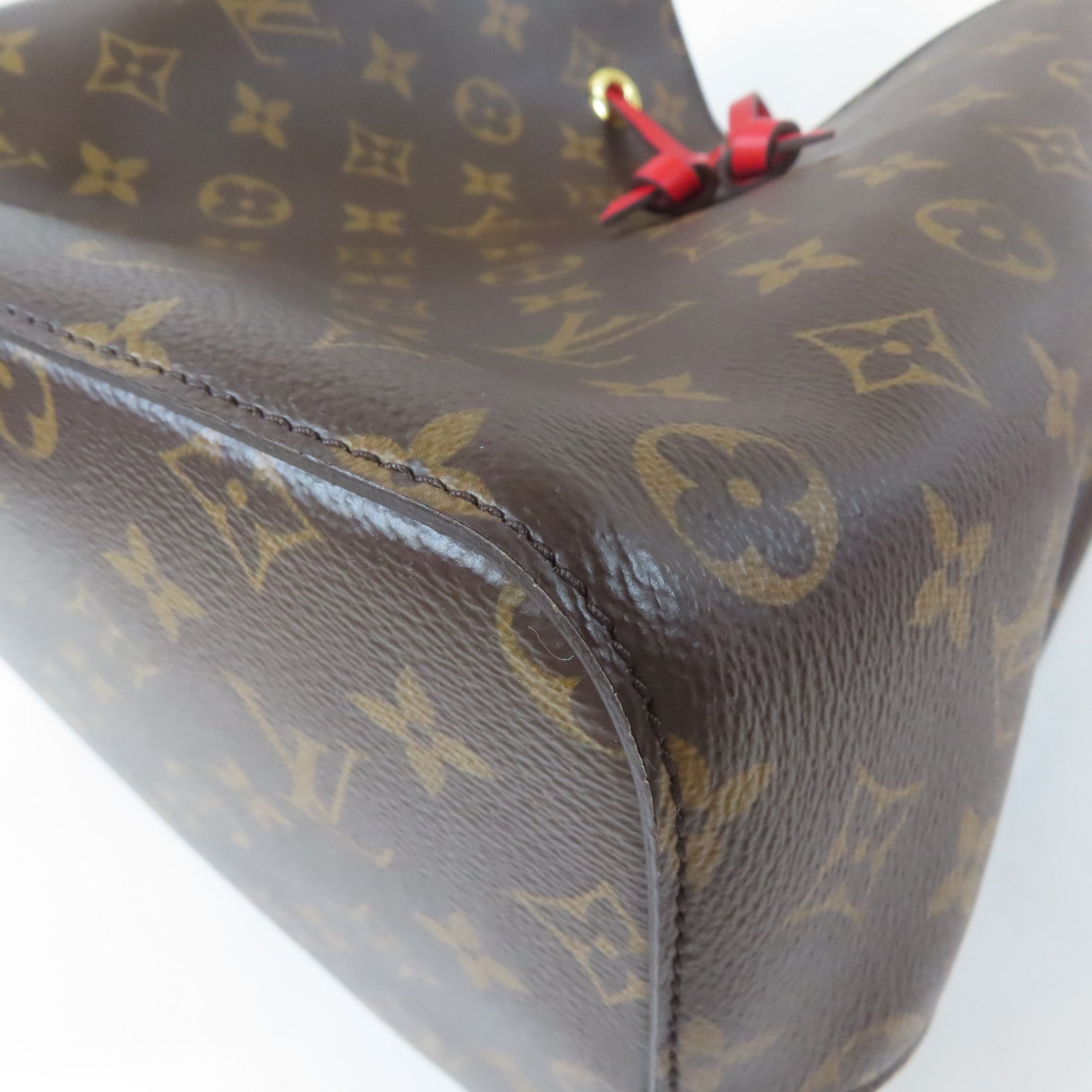 LOUIS VUITTON Monogram NeoNoe MM金扣肩背袋啡色/紅色