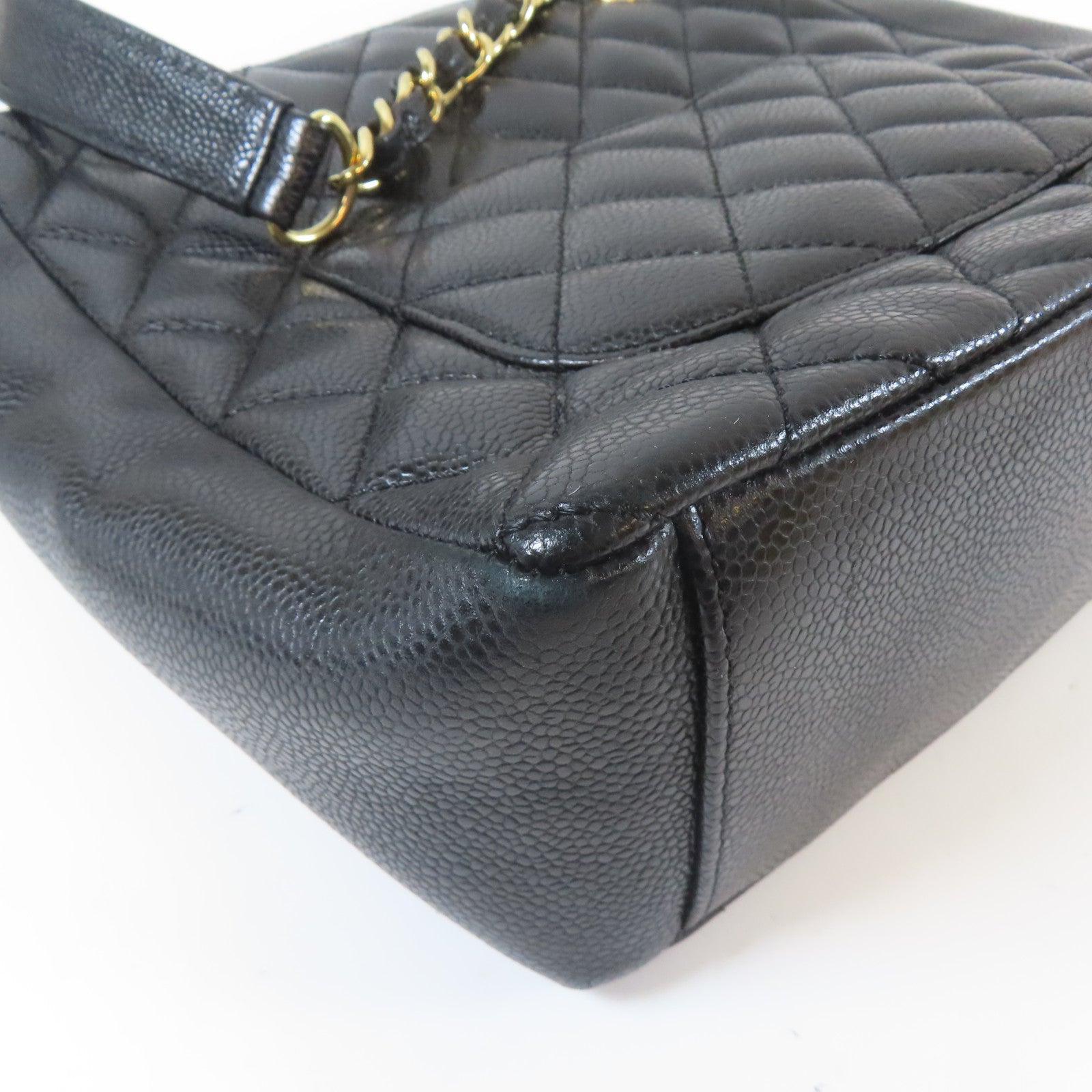 CHANEL 菱格Caviar皮革Shoulder Bag金扣鏈帶肩背袋黑色