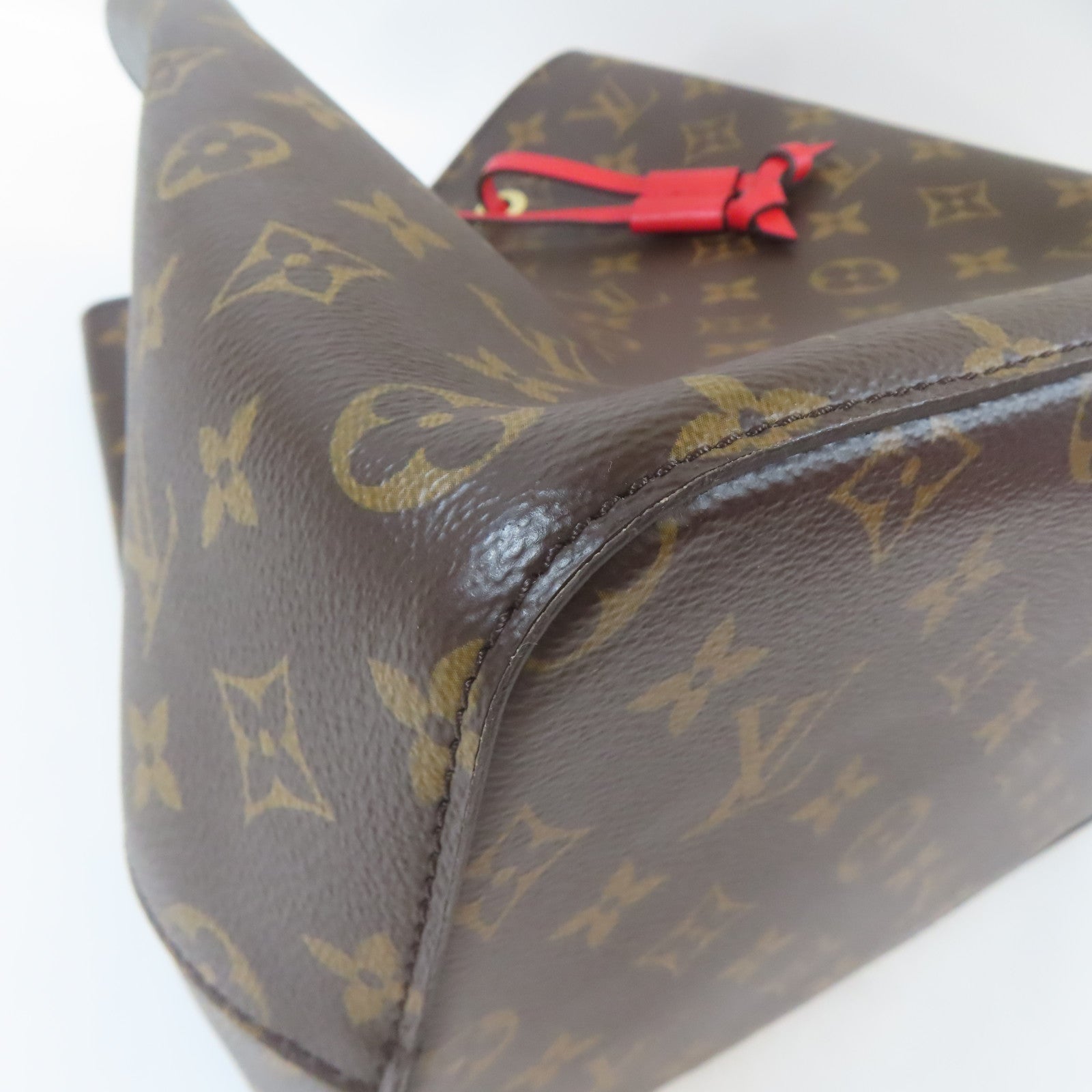 LOUIS VUITTON Monogram NeoNoe MM金扣肩背袋啡色/紅色