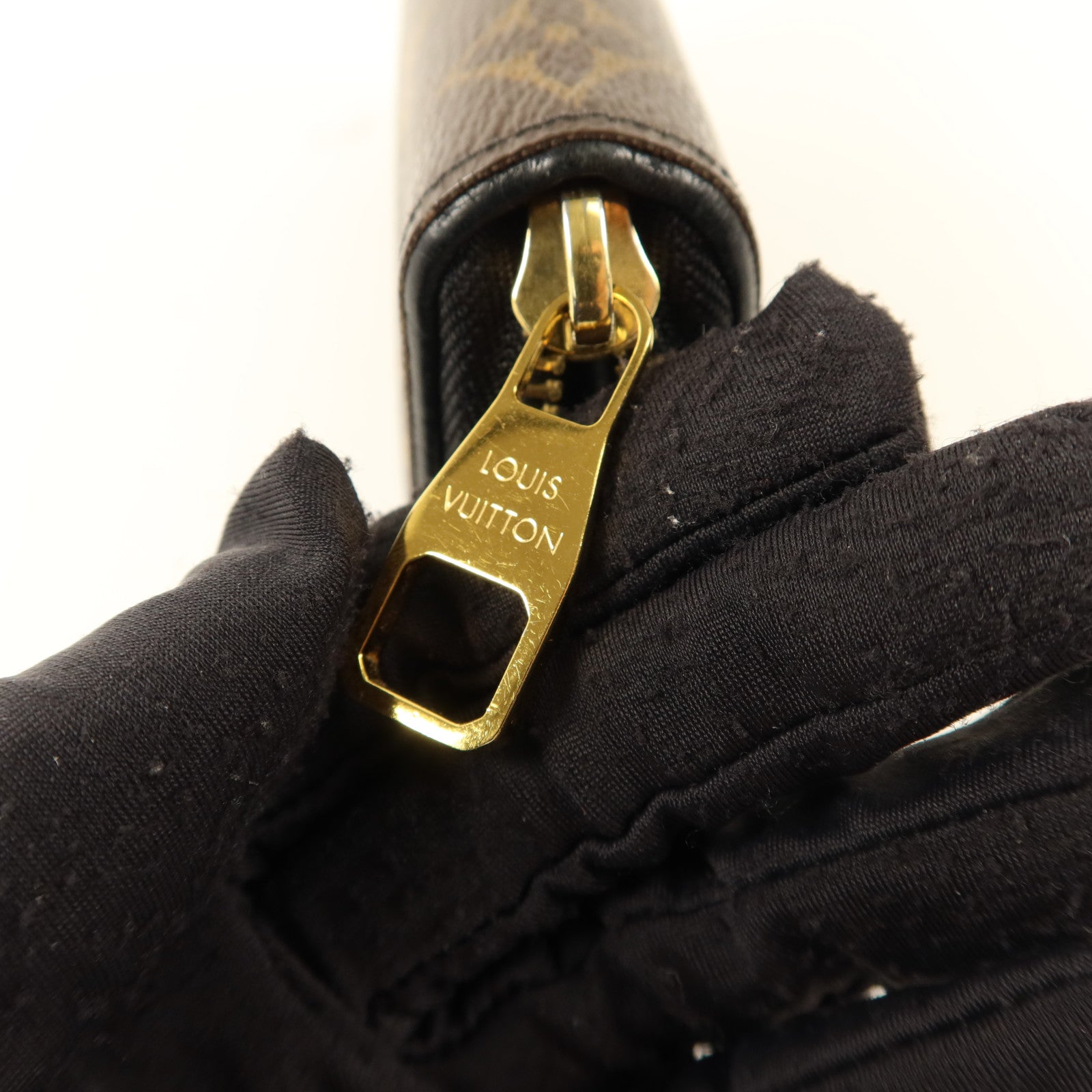 LOUIS VUITTON Monogram Zippy Retiro金扣長錢包