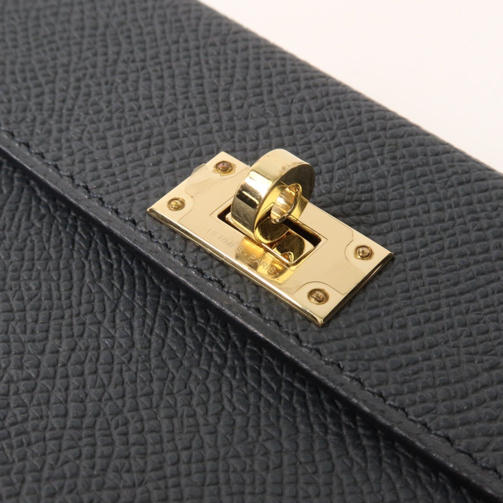 HERMES Epsom皮革Kelly Multipocket To Go Pouch肩背袋Gris Misty