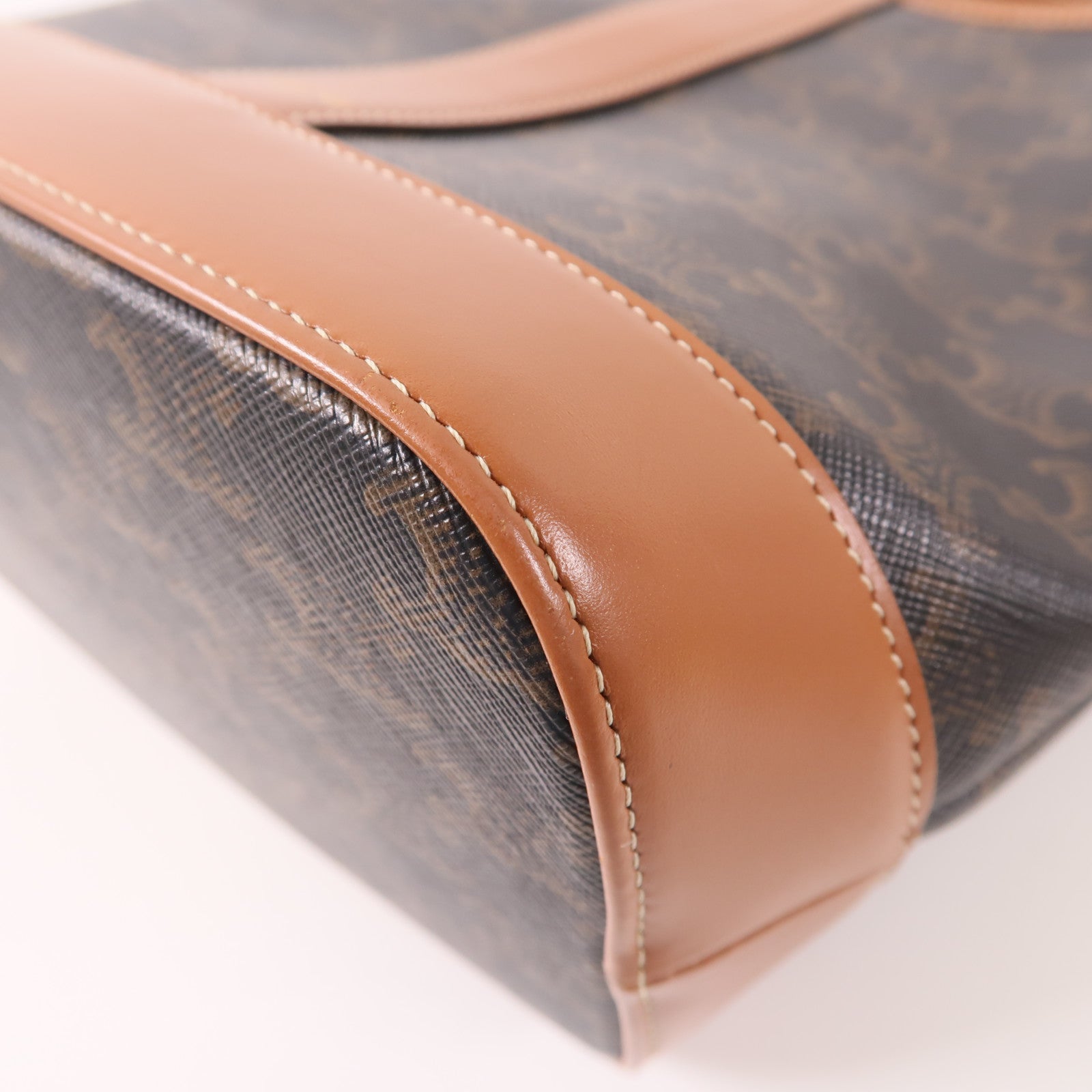 CELINE 塗層帆布Triomphe Bucket金扣肩背袋