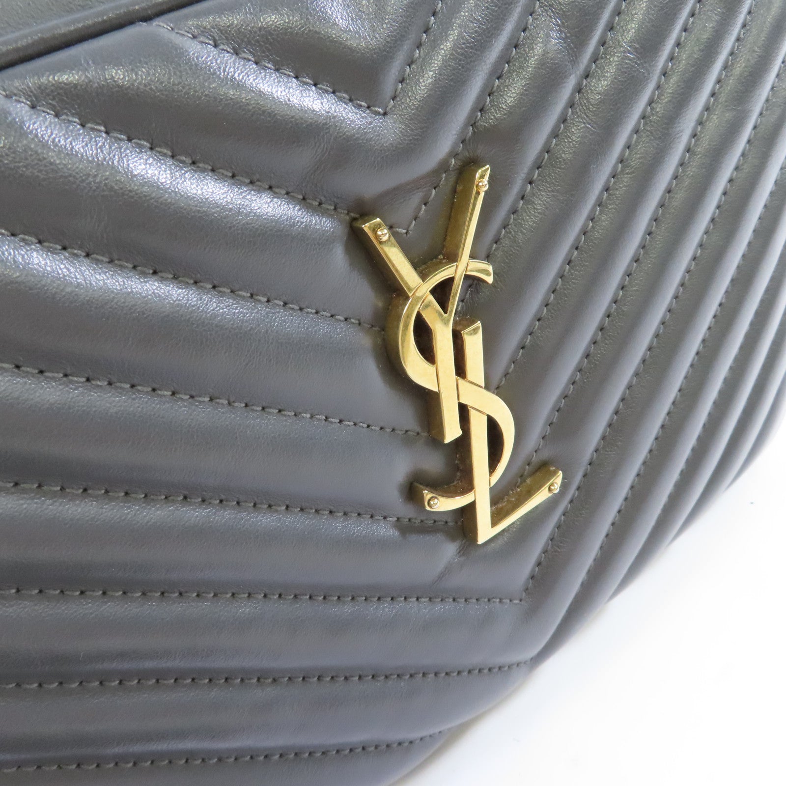 SAINT LAURENT 斜紋牛皮皮革Lou Camera Shoulder Bag金扣肩背袋灰色