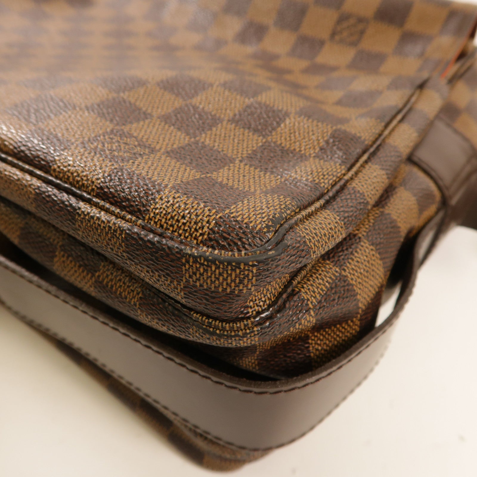 LOUIS VUITTON Damier Naviglio金扣肩背袋