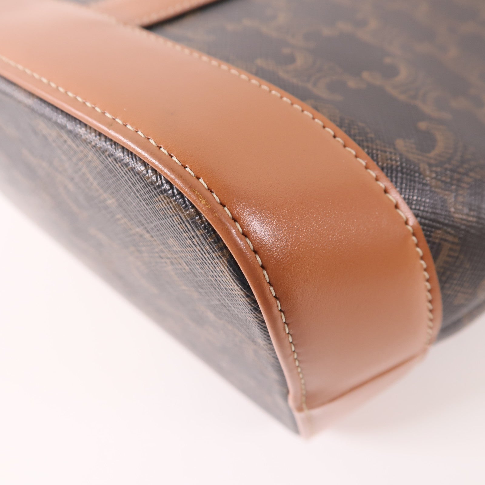 CELINE 塗層帆布Triomphe Bucket金扣肩背袋