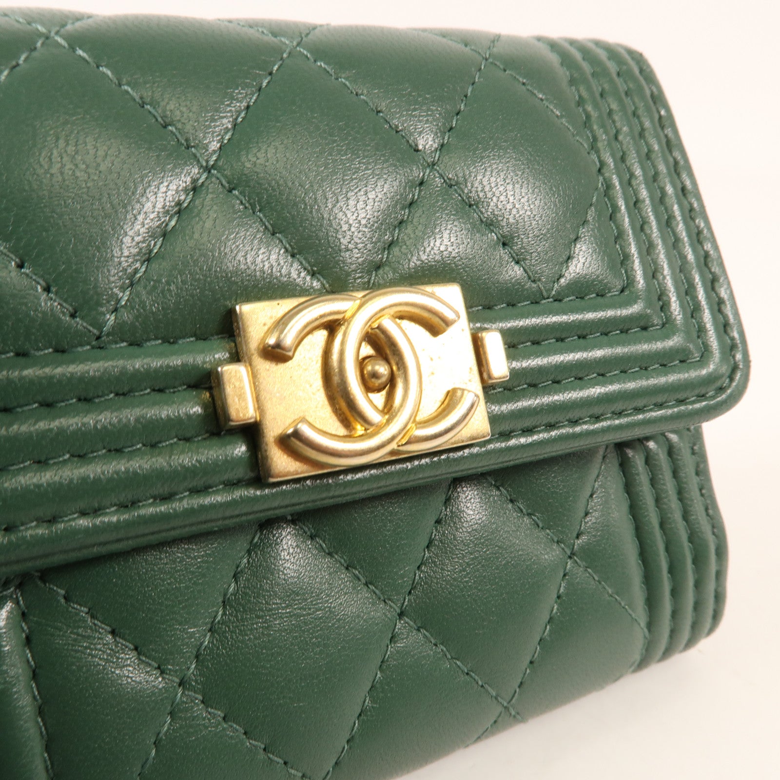 CHANEL 【激減優惠】羊皮皮革Boy Chanel Three-fold Wallet金扣錢包