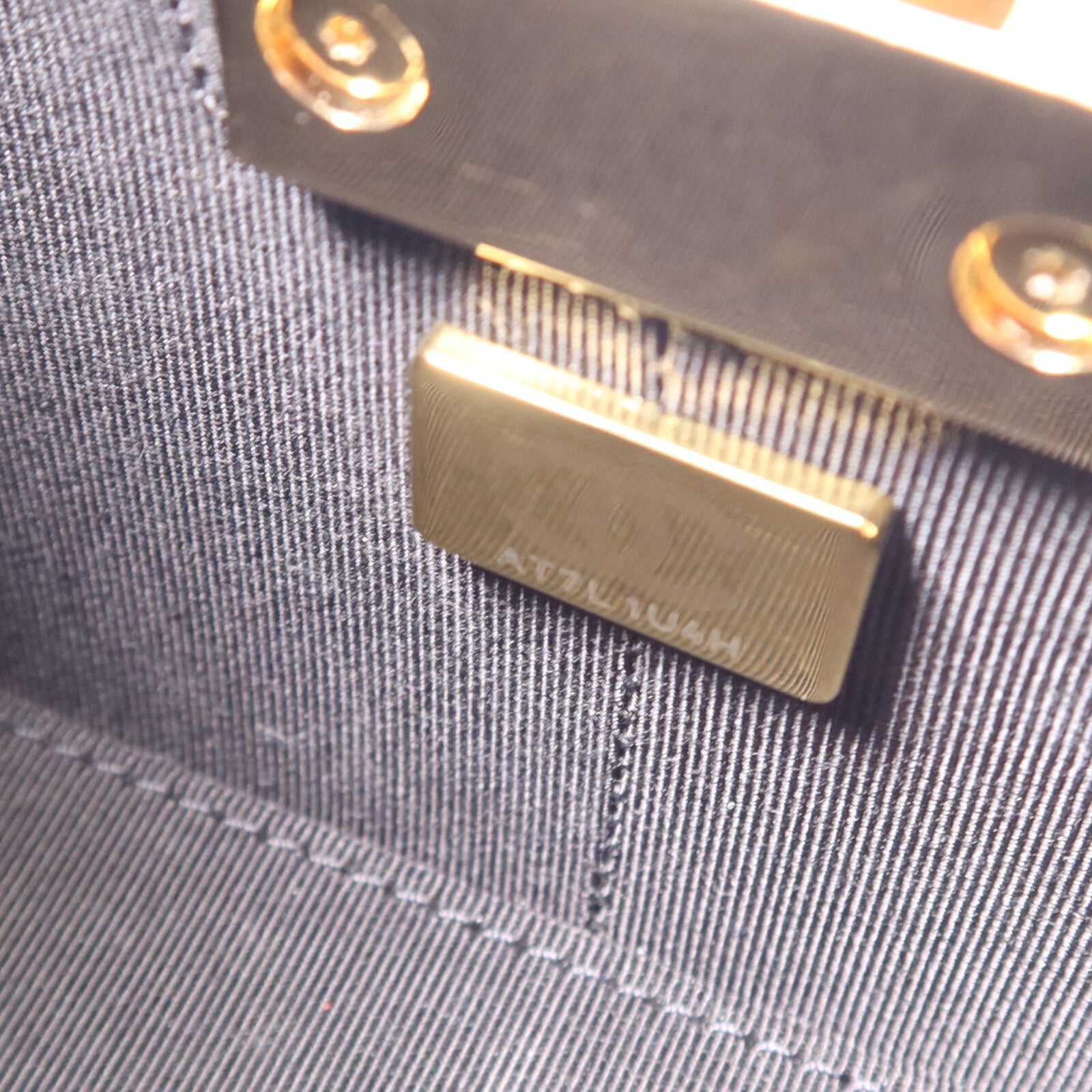 CHANEL 羊皮皮革Small Vanity Case銀扣鏈帶肩背袋