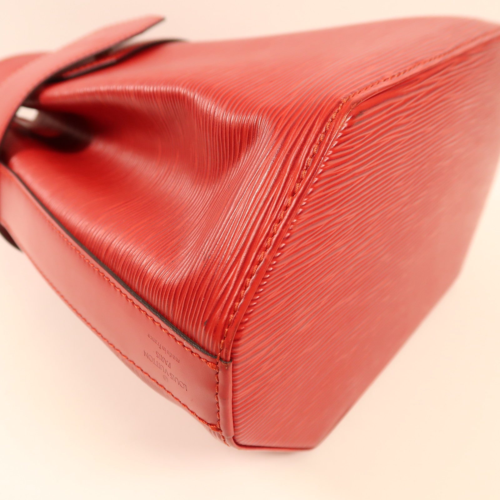 LOUIS VUITTON Epi Sac De Paul金扣肩背袋