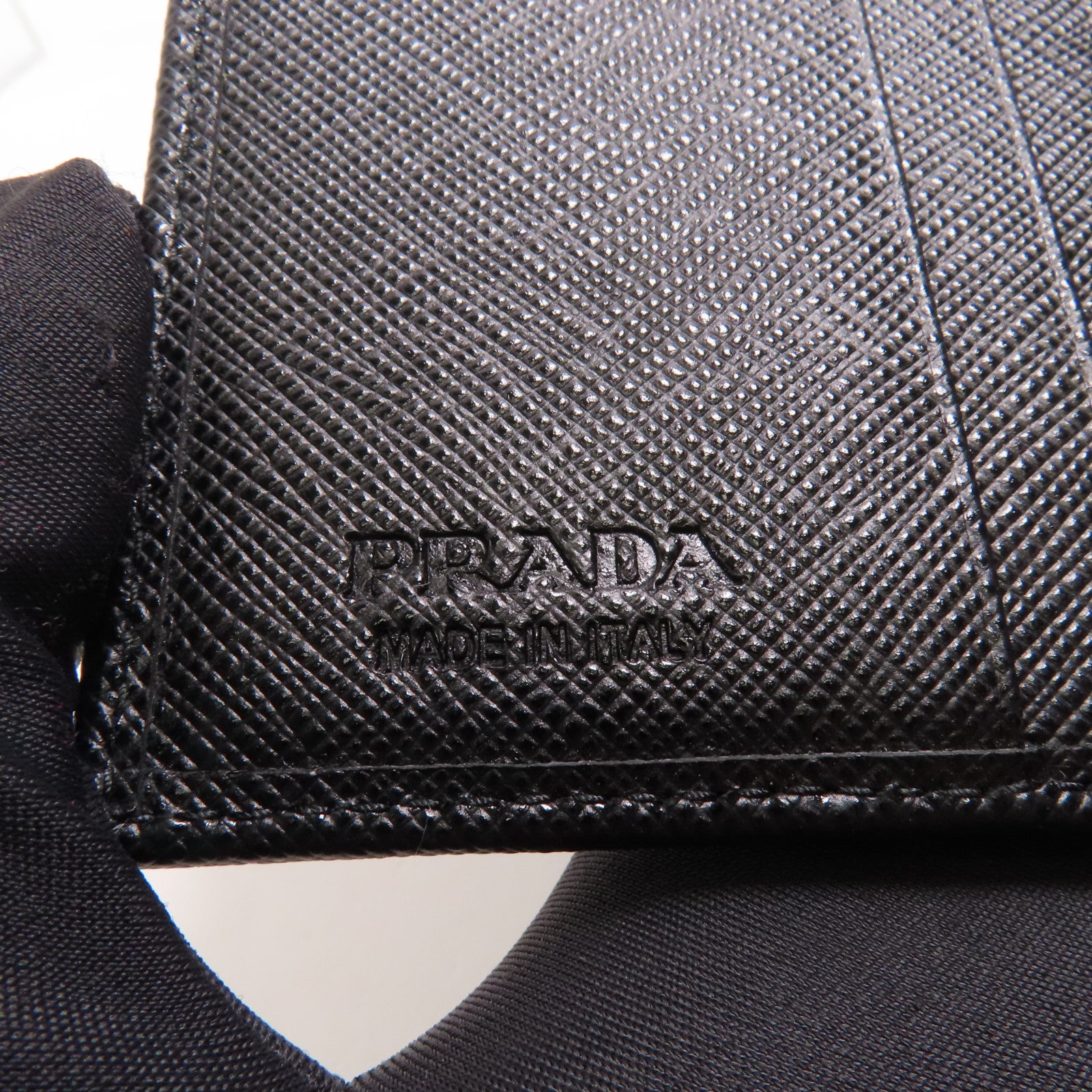 PRADA 牛皮皮革Wallet銀扣錢包
