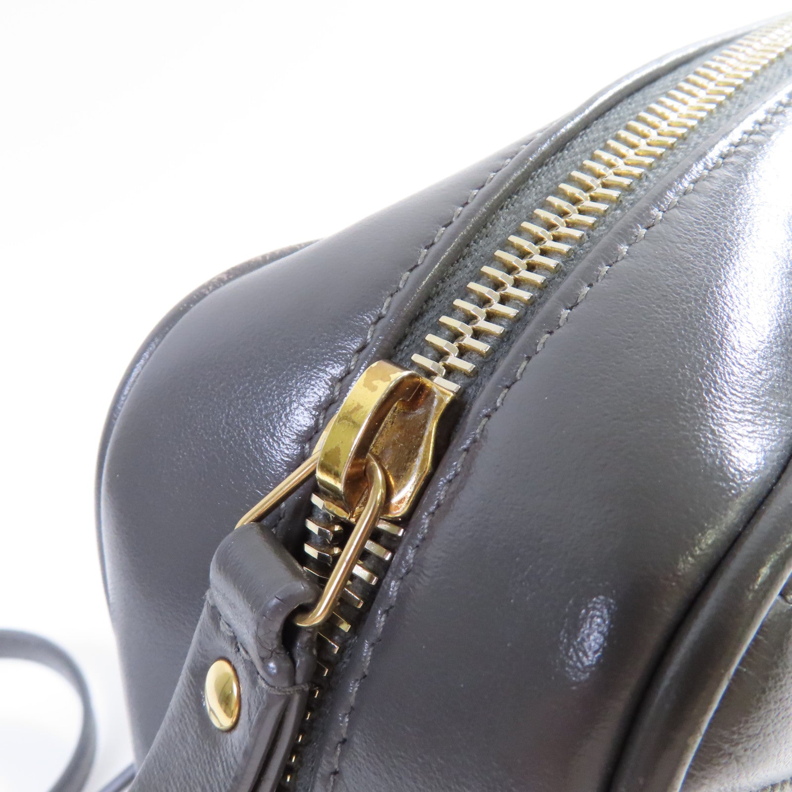 SAINT LAURENT 斜紋牛皮皮革Lou Camera Shoulder Bag金扣肩背袋灰色