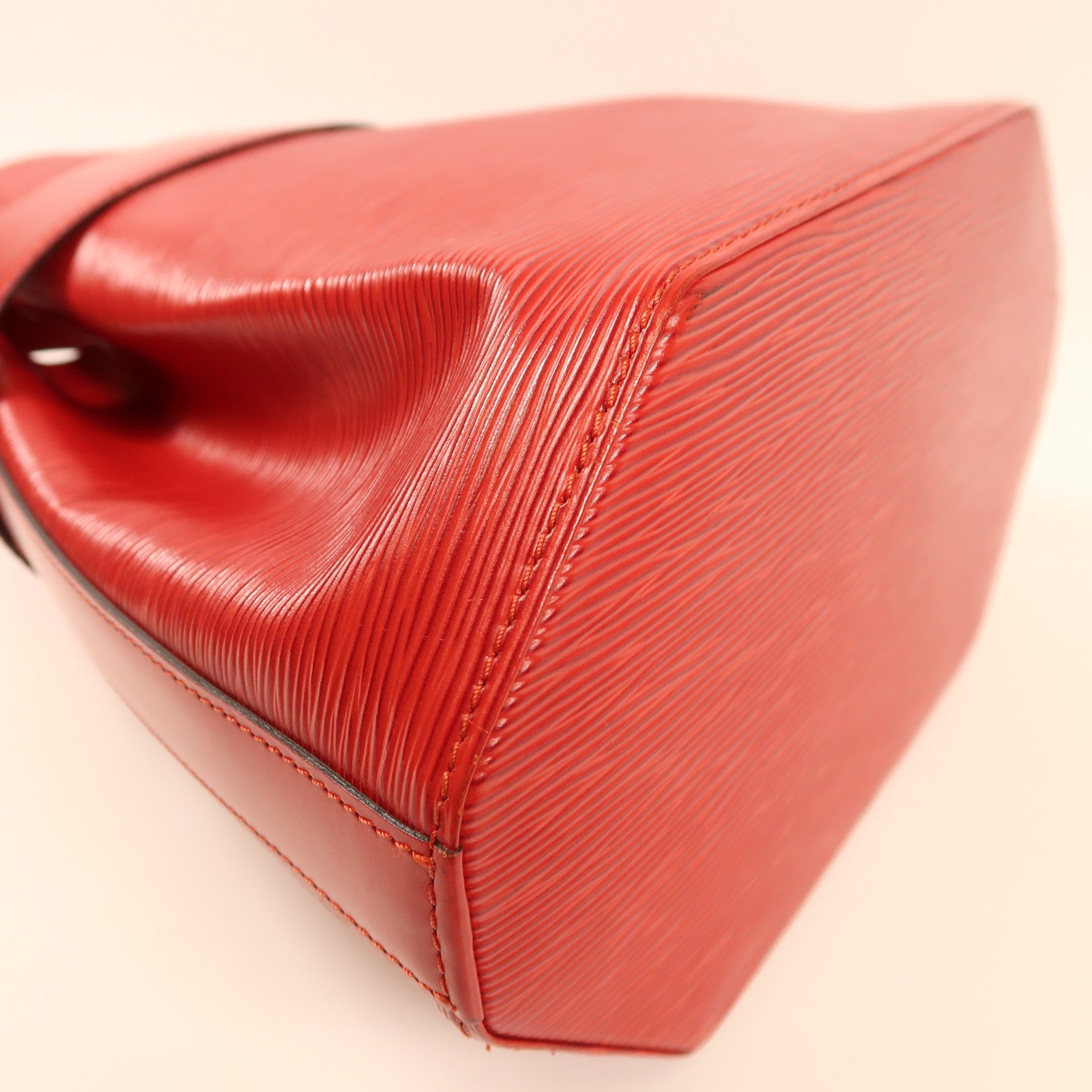 LOUIS VUITTON Epi Sac De Paul金扣肩背袋