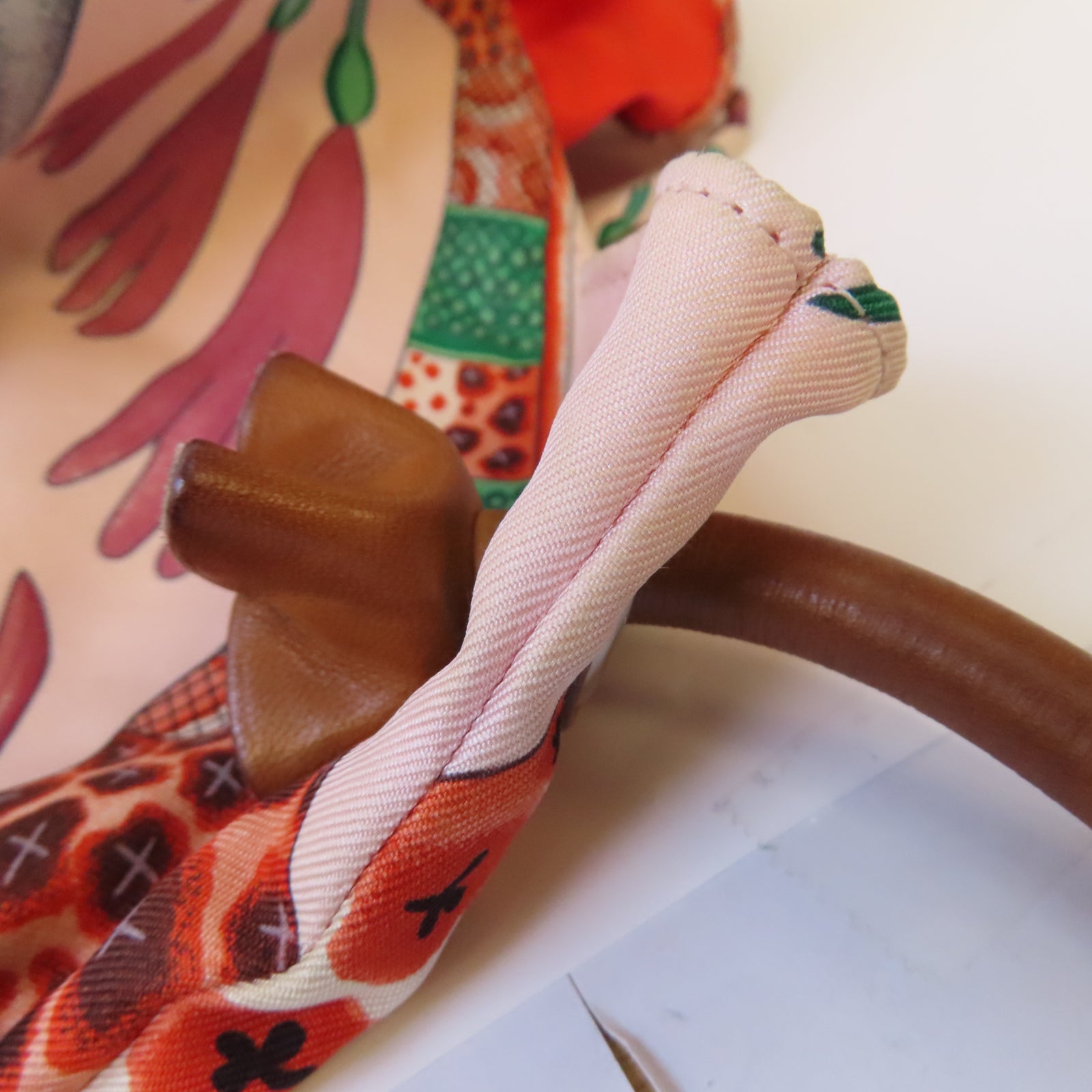 HERMES 絲質Silk City Bag銀扣肩背袋粉紅色