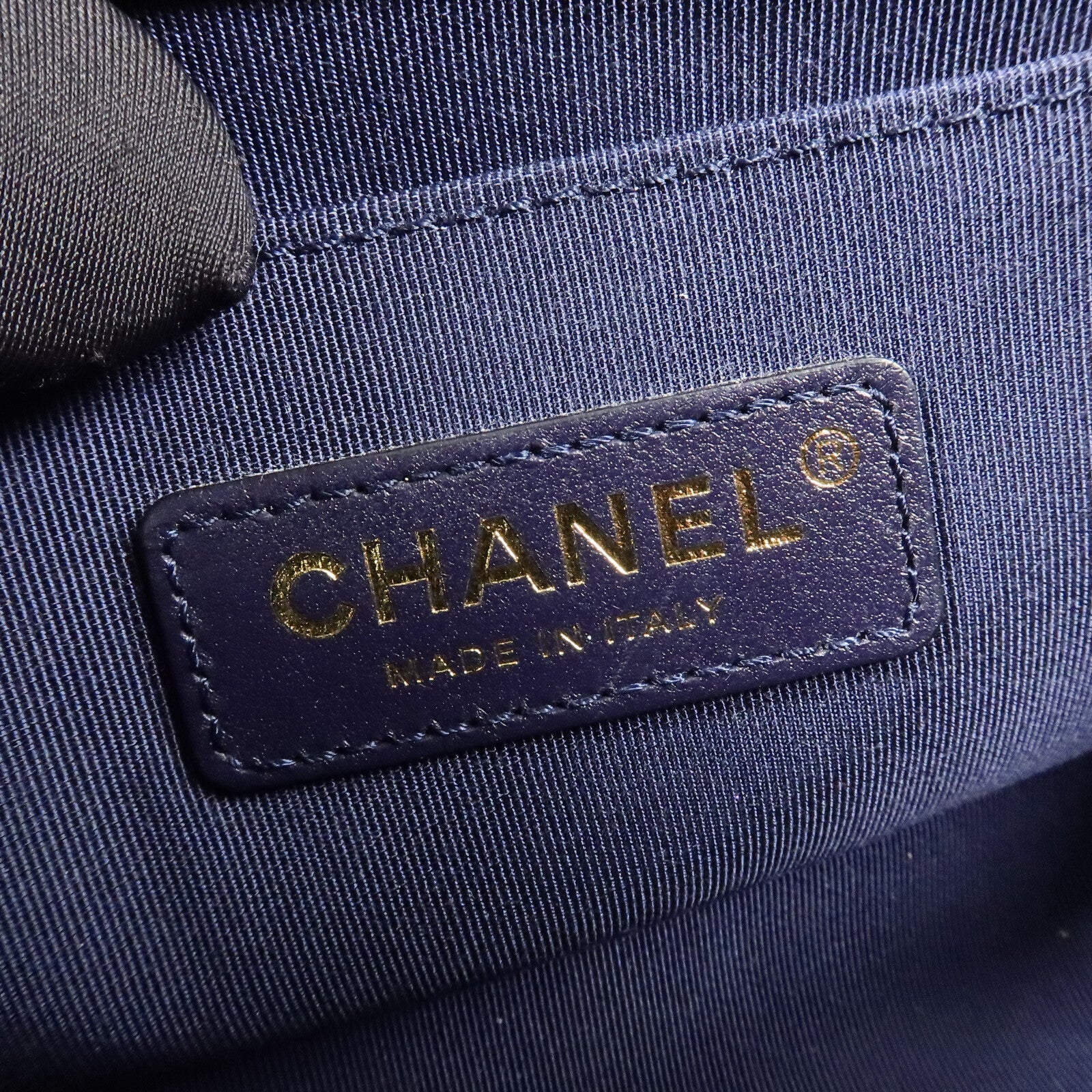 CHANEL 牛皮皮革Boy 20鏈帶肩背袋