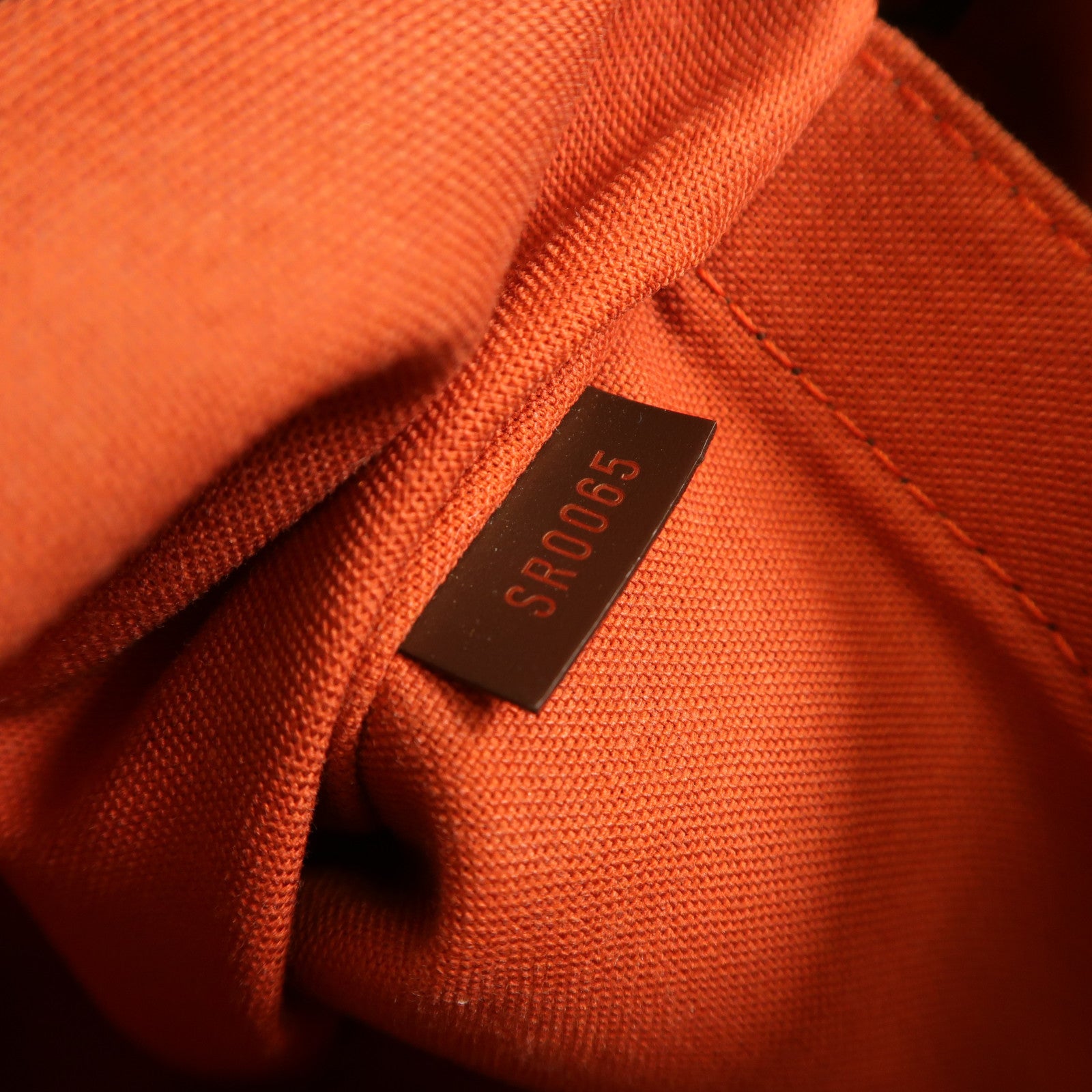 LOUIS VUITTON Damier Naviglio金扣肩背袋