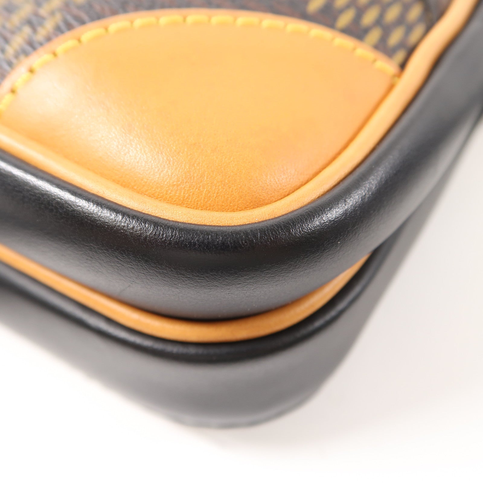 LOUIS VUITTON Giant Damier Ebene/Monogram Amazone Nigo肩背袋啡色