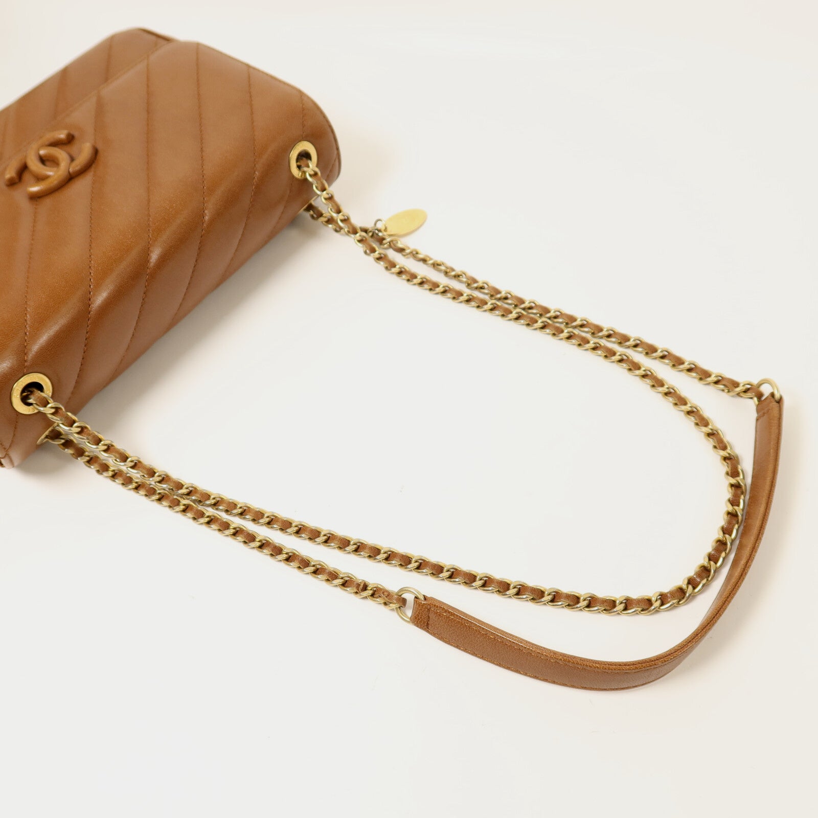 CHANEL 牛皮皮革Chain Shoulder金扣鏈帶肩背袋