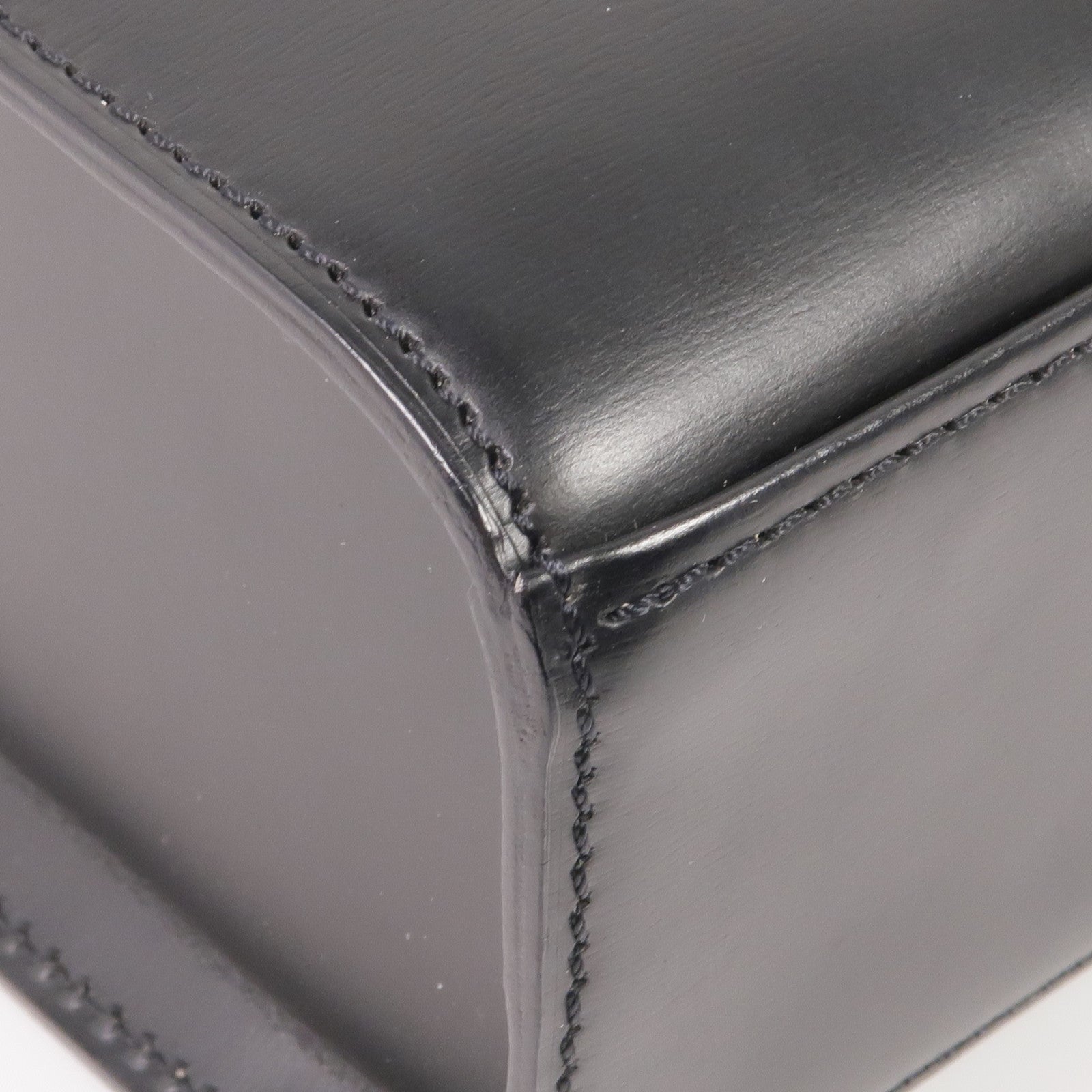 CARTIER 牛皮皮革Handbag金扣手挽袋