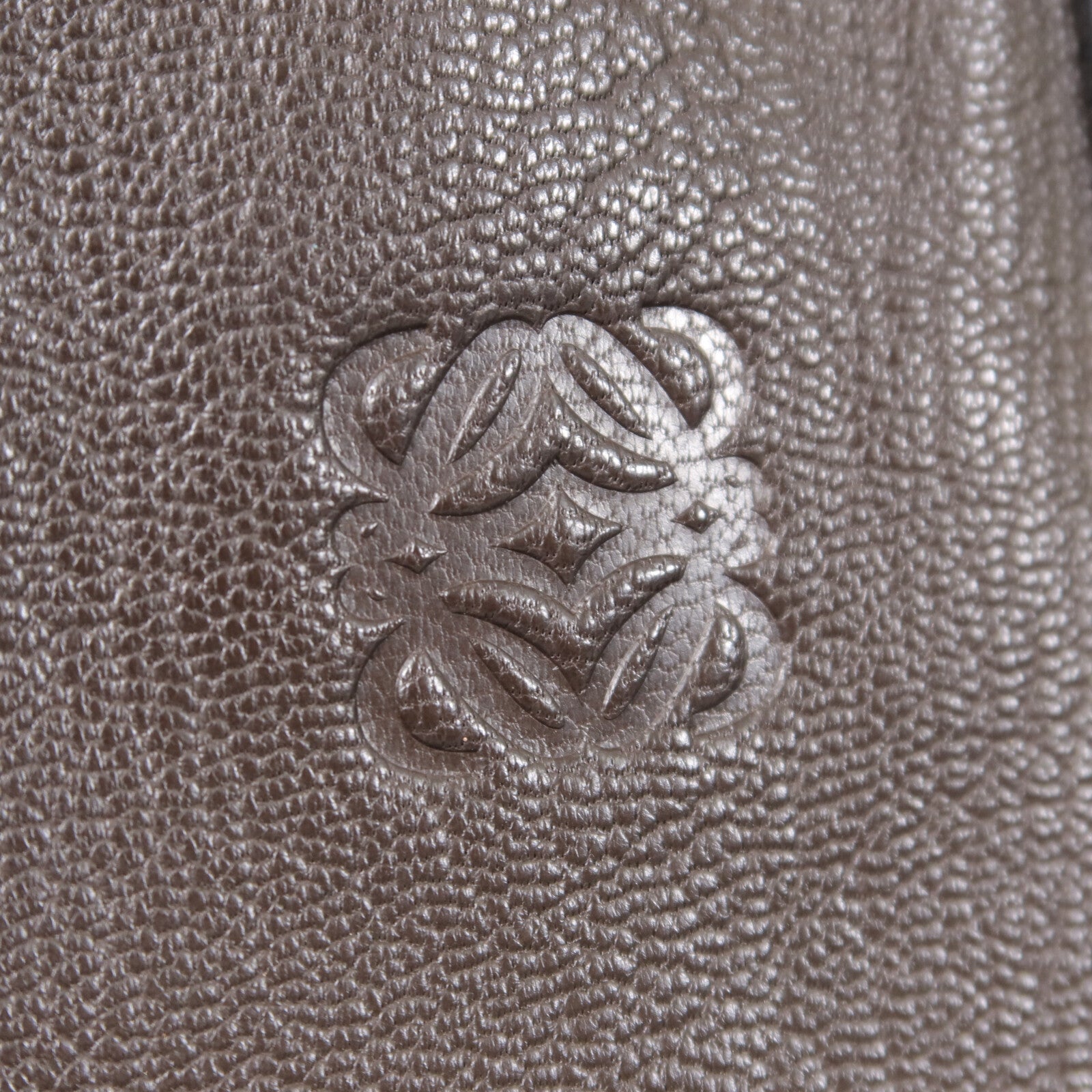 LOEWE 牛皮皮革Amazona 28手挽袋