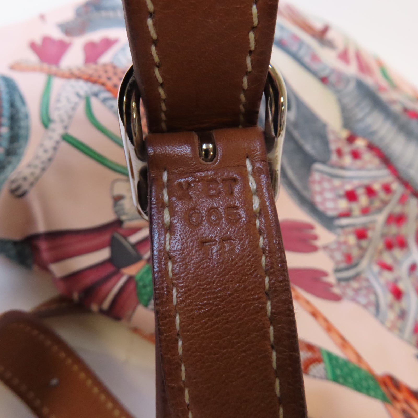 HERMES 絲質Silk City Bag銀扣肩背袋粉紅色