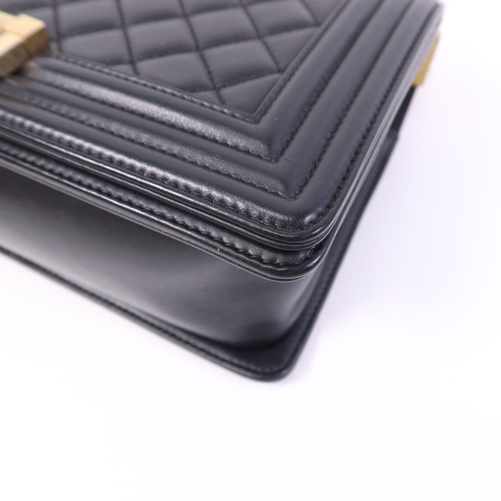 CHANEL 羊皮皮革Boy 25金扣鏈帶肩背袋